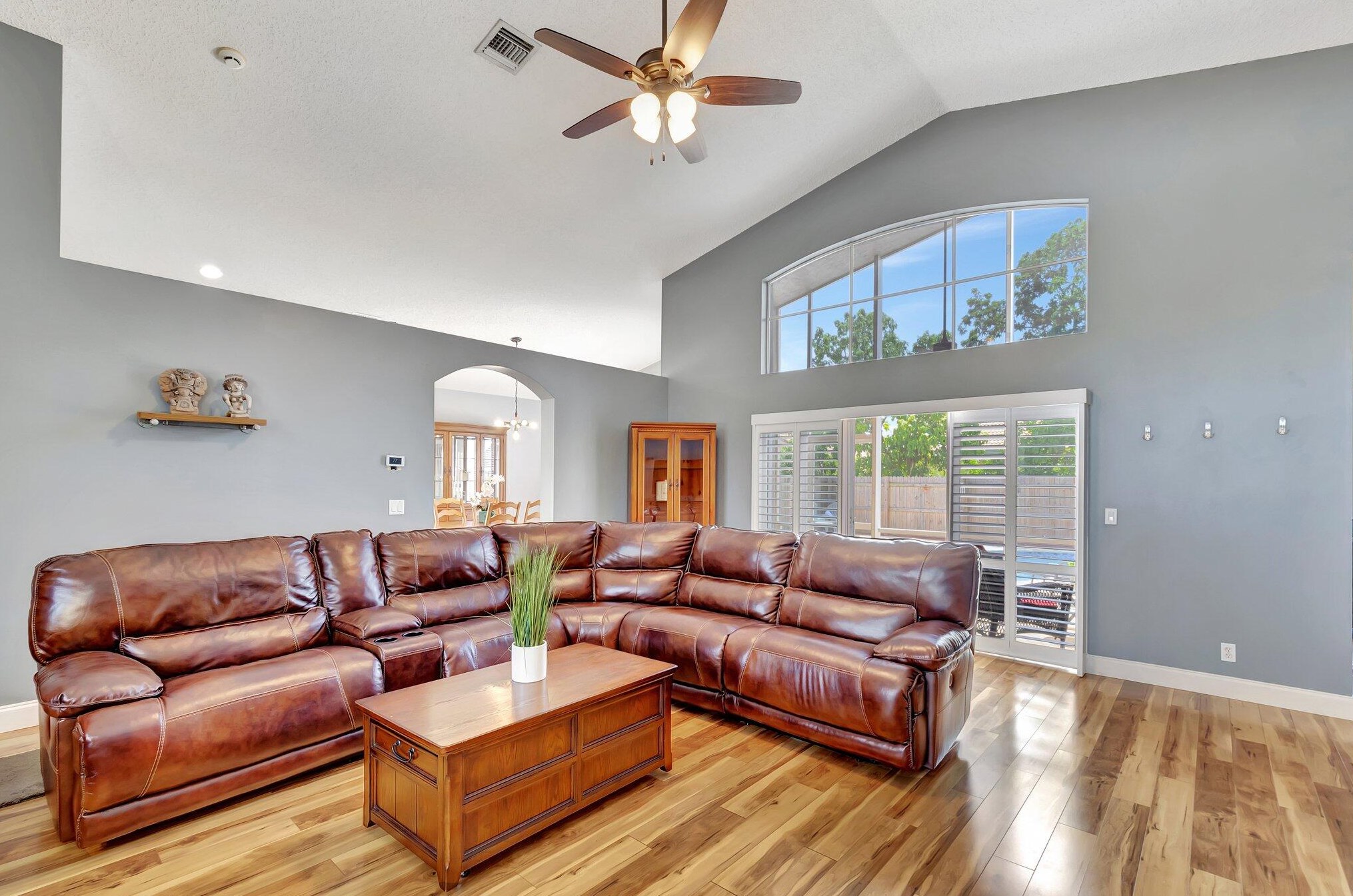 9293 Cove Point Cir, Boynton Beach FL  33472-2765 exterior