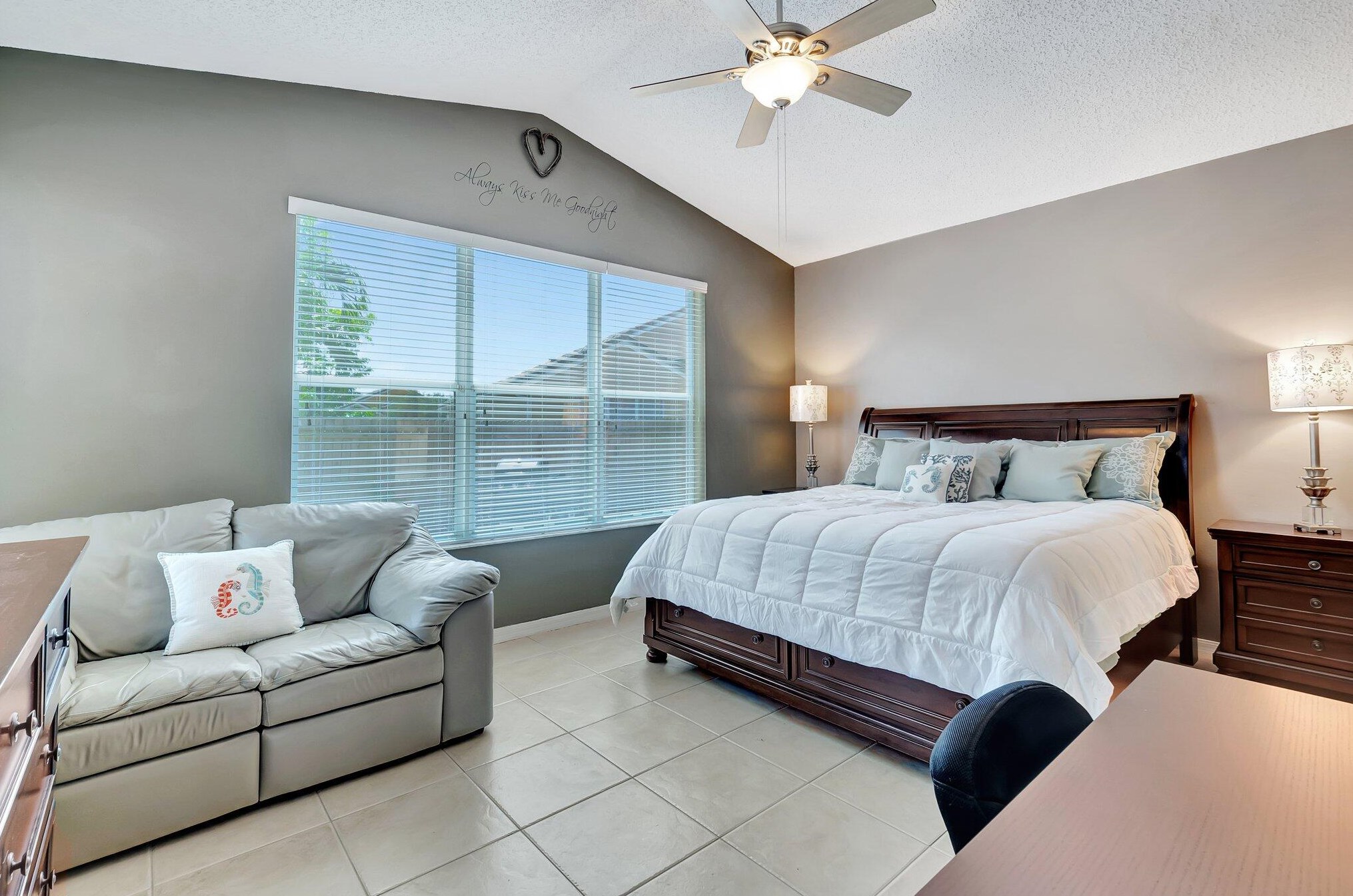 9293 Cove Point Cir, Boynton Beach FL  33472-2765 exterior