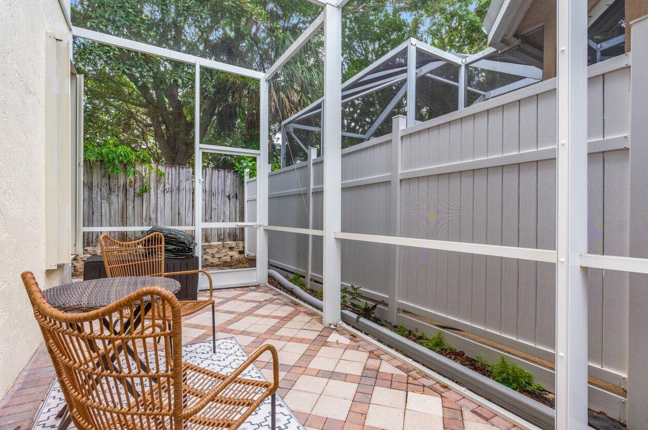 9680 Vineyard Ct, Boca Raton FL 33428-4346 exterior