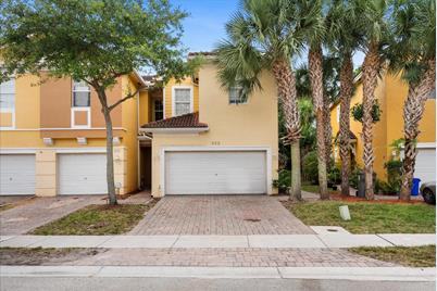 889 Pipers Cay Drive - Photo 1
