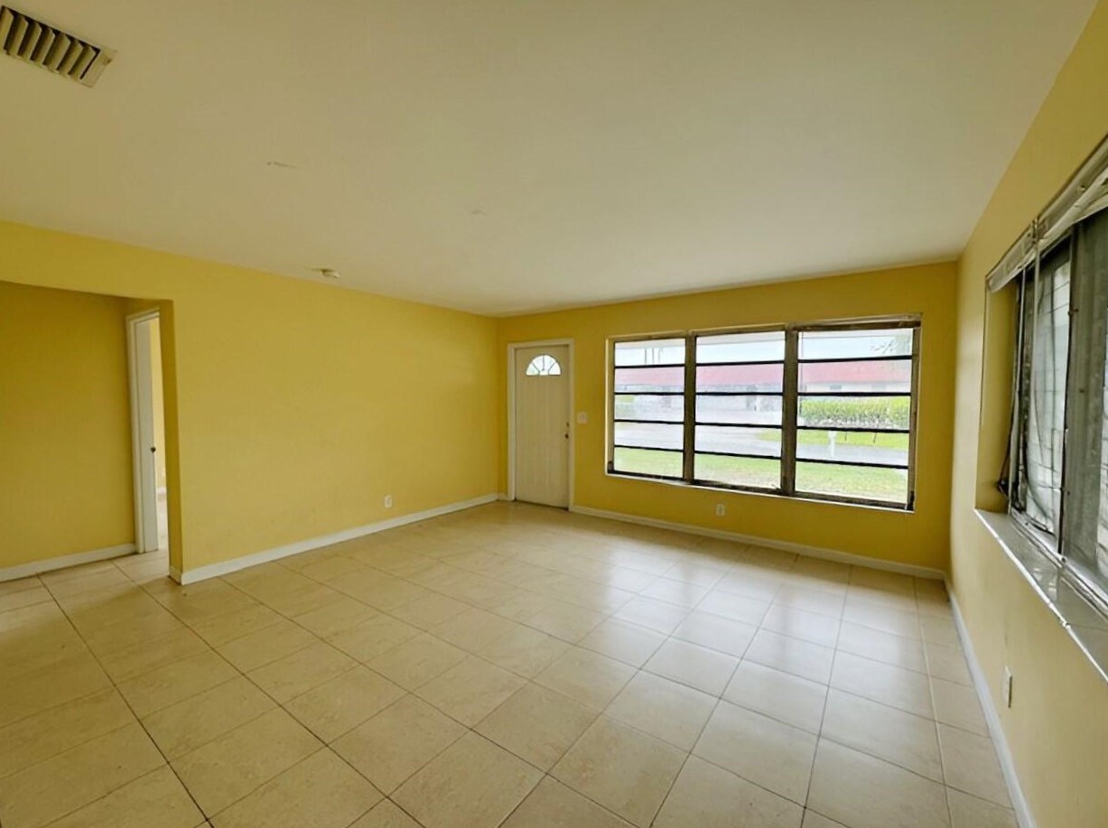 117 Atlantic Dr, Boynton Beach FL  33435-1646 exterior