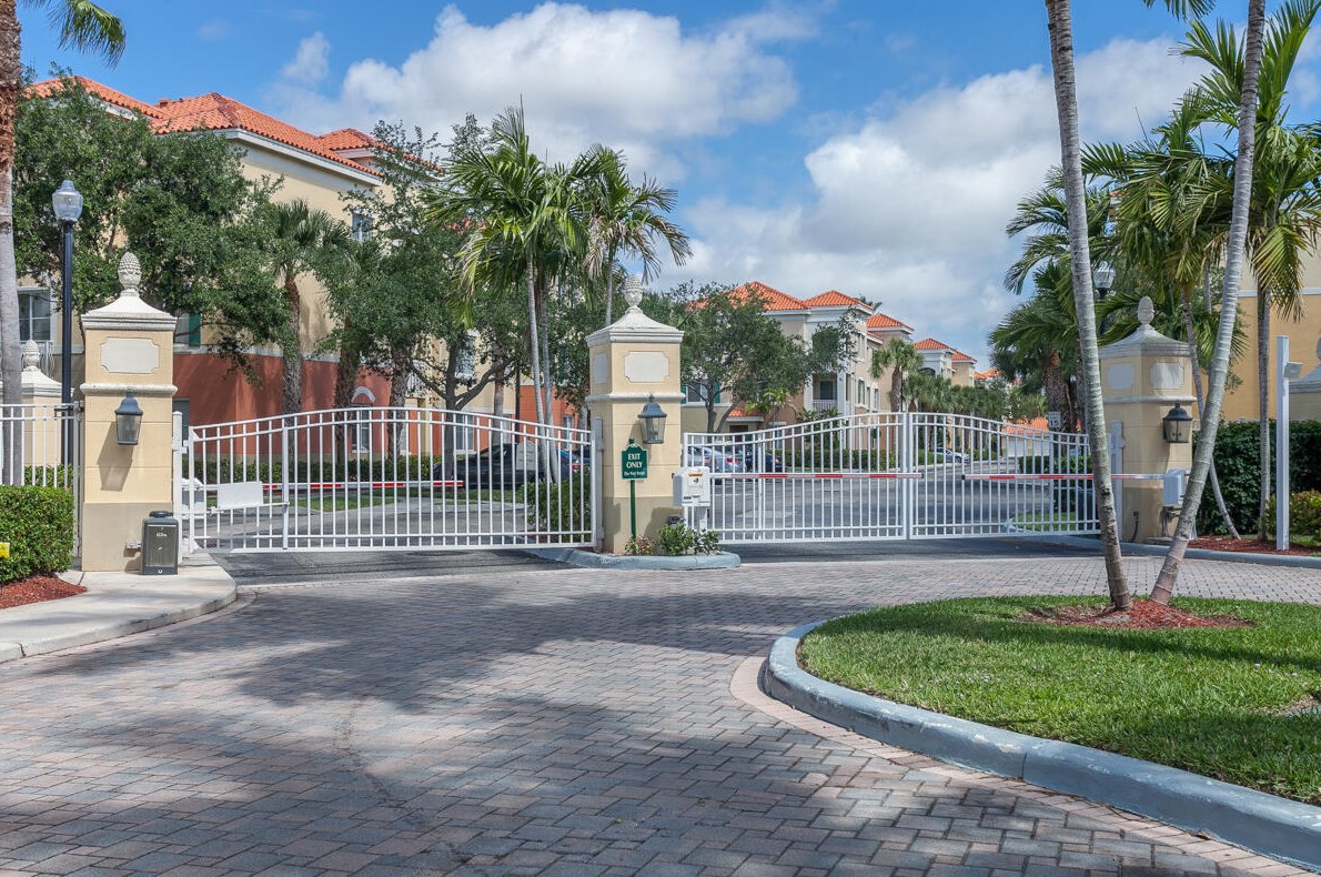 11032 Legacy Dr, West Palm Beach FL  33410-3605 exterior