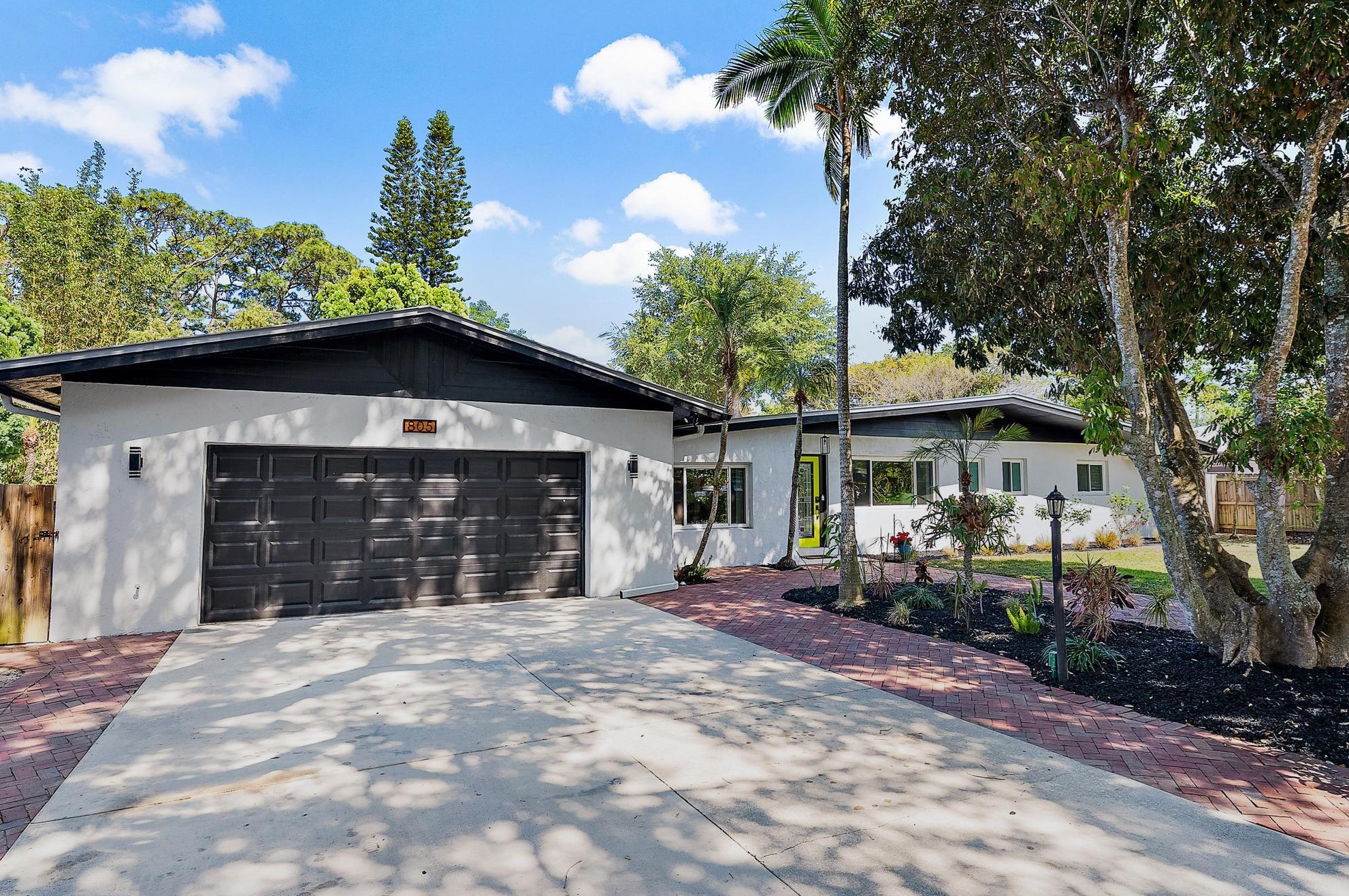 805 Madison Ave, Stuart FL  34996-3262 exterior