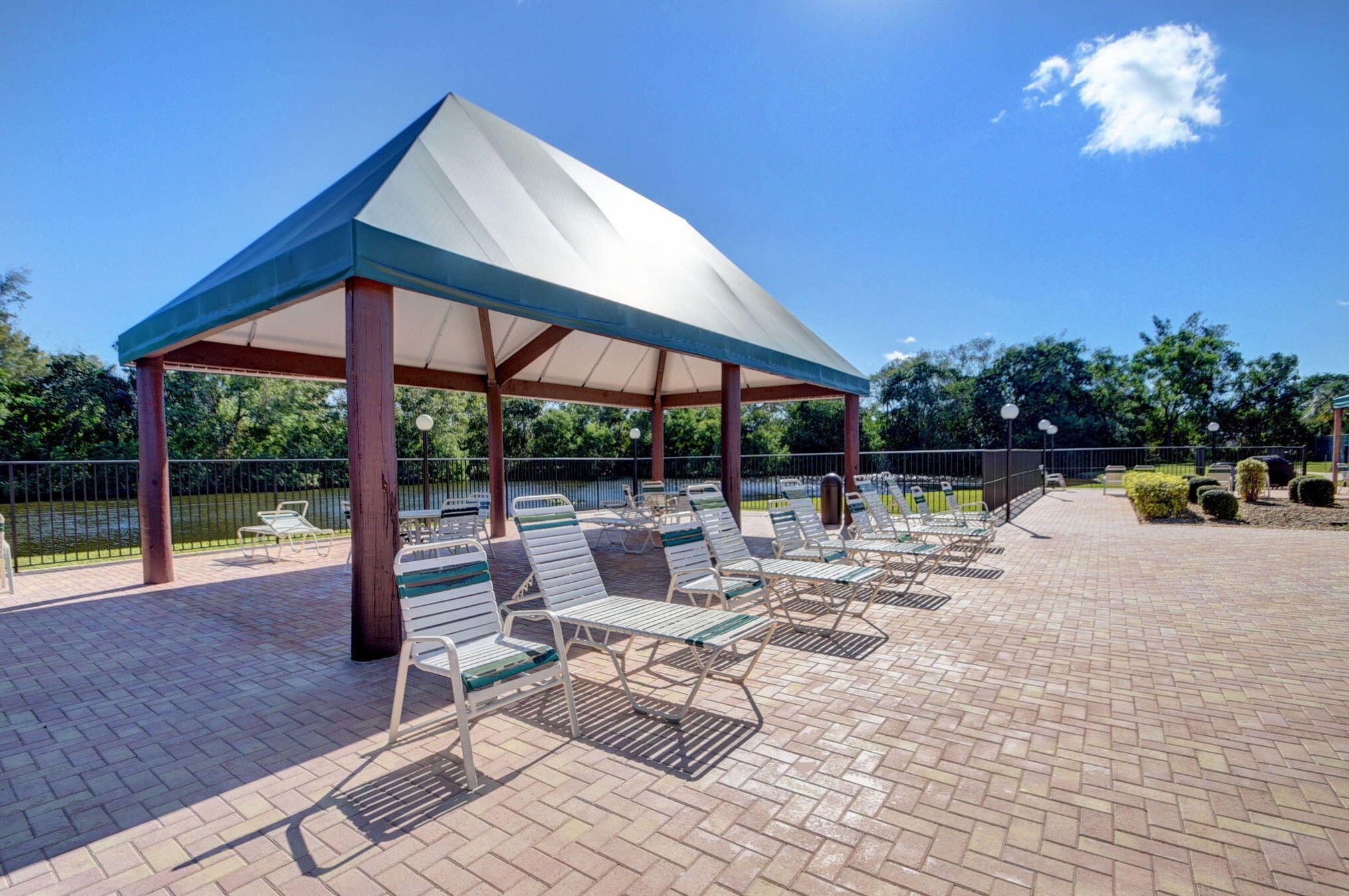 5935 Parkwalk Dr, Boynton Beach FL  33472-2325 exterior