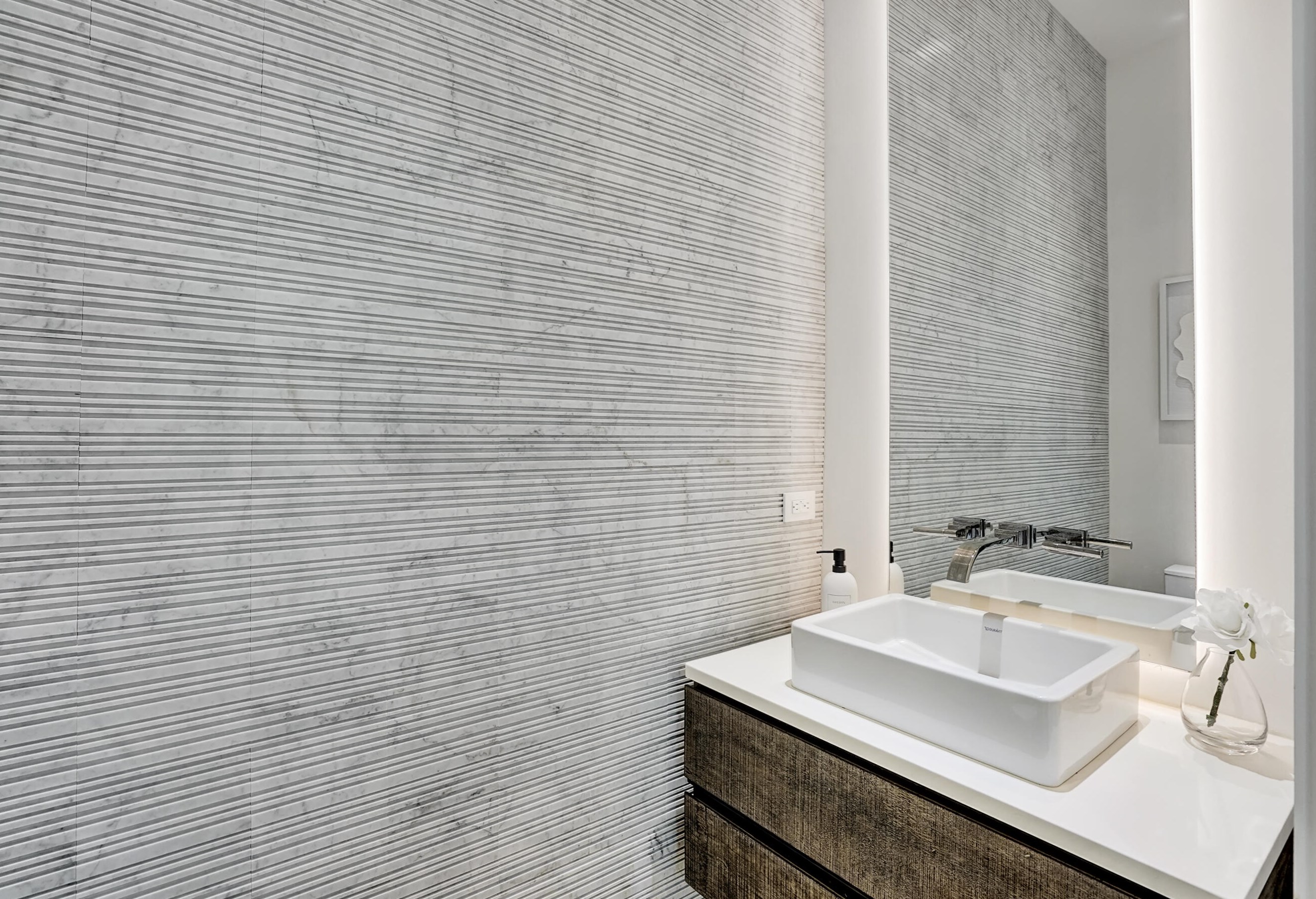 233 7 Ave, Delray Beach FL 33483-5518 exterior