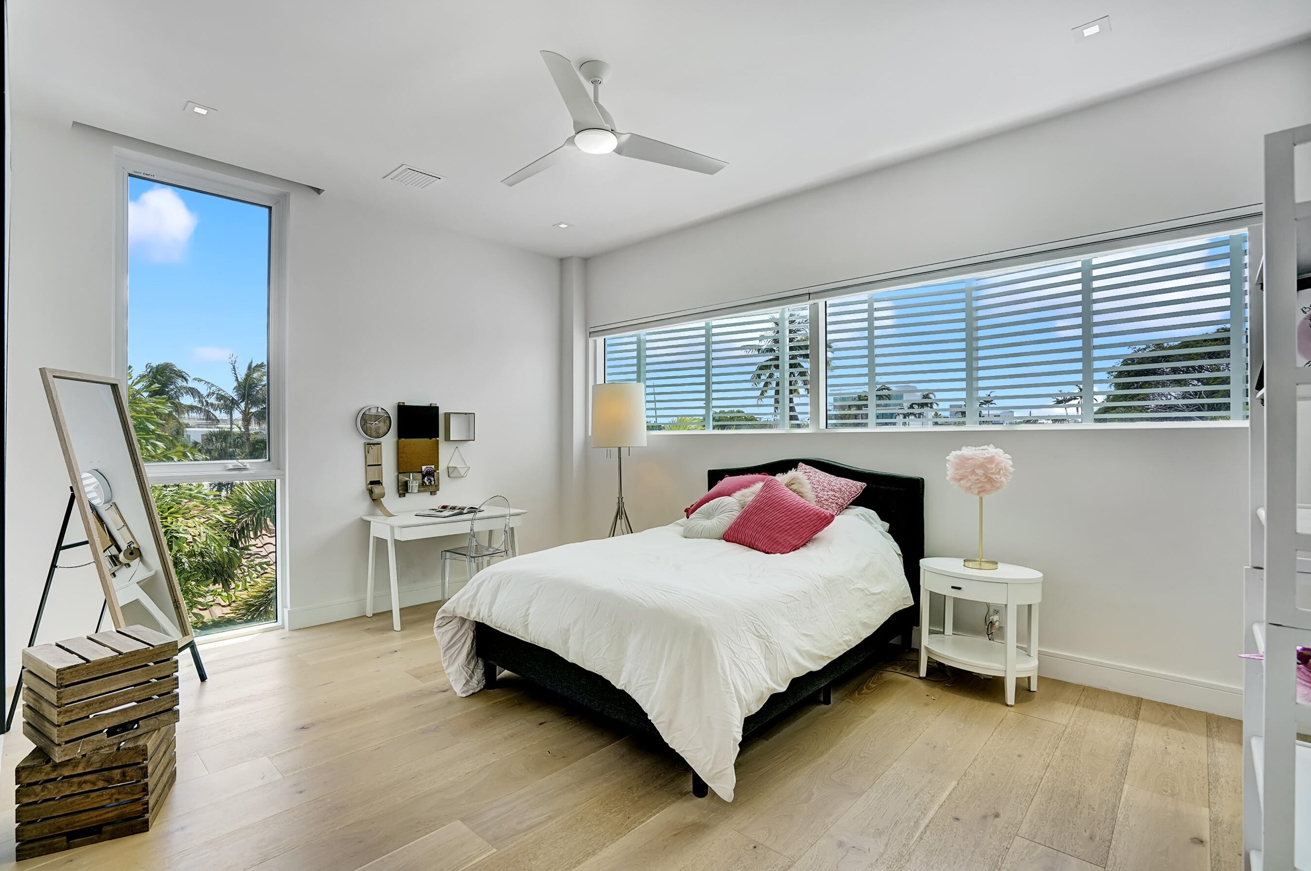 233 7 Ave, Delray Beach FL 33483-5518 exterior