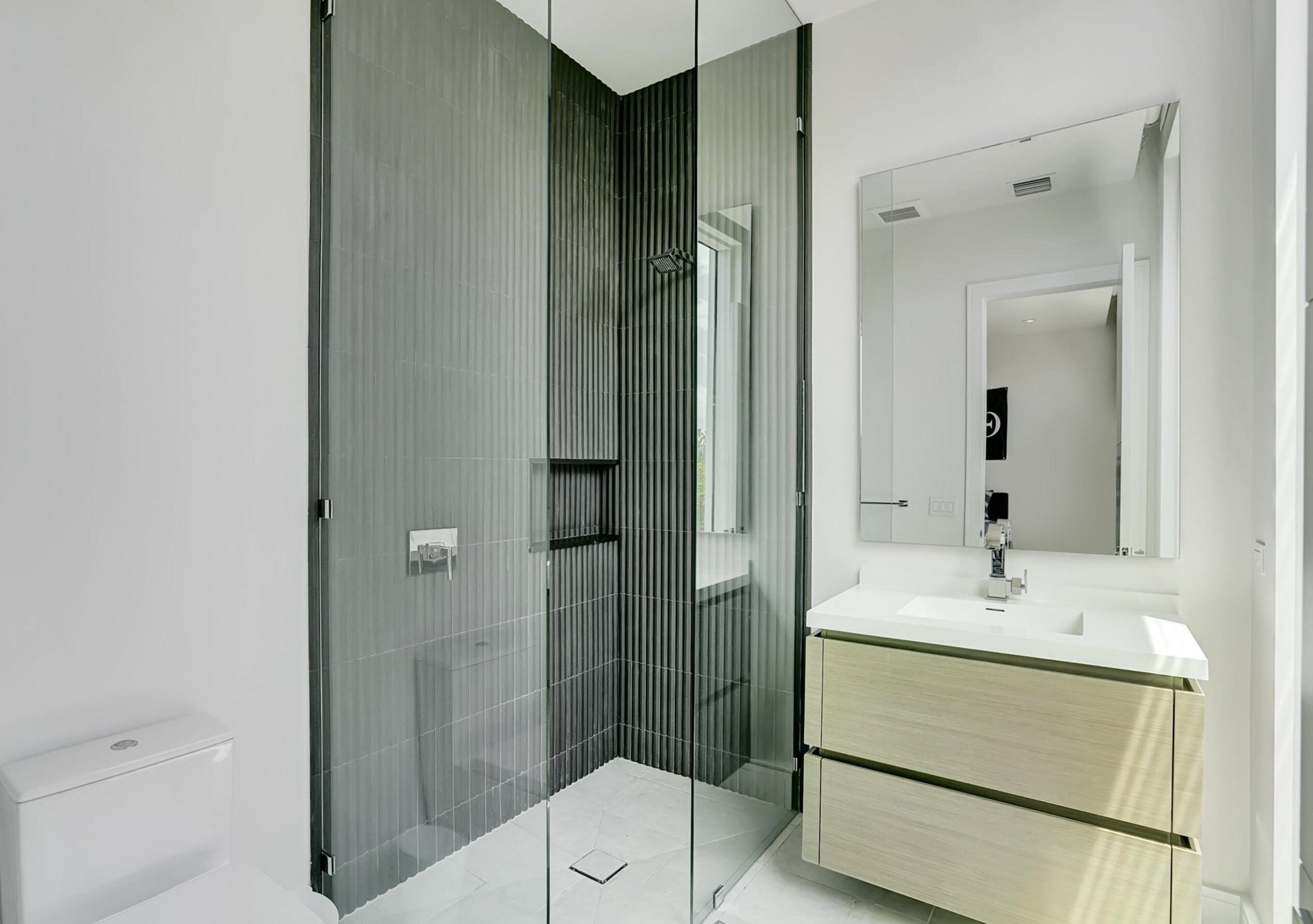 233 7 Ave, Delray Beach FL 33483-5518 exterior