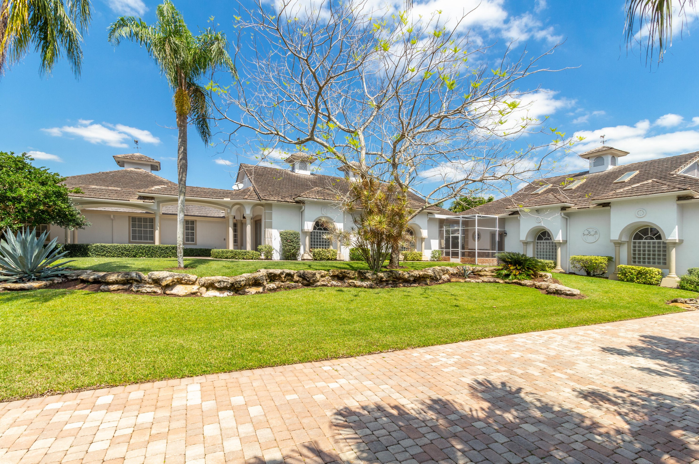 5238 Duckweed Rd, Lake Worth FL  33449-8469 exterior