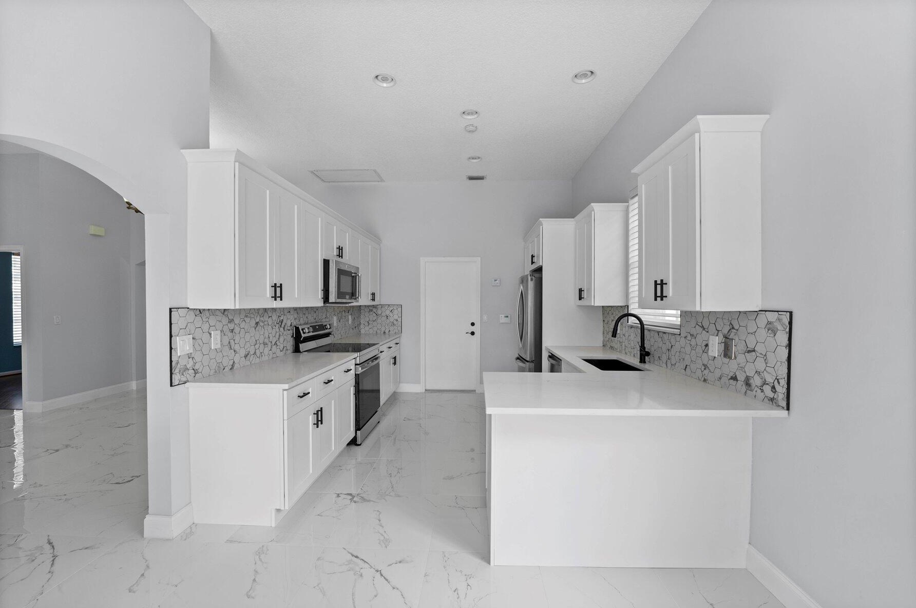 8226 Quail Mdw Way, West Palm Beach FL  33412-1516 exterior