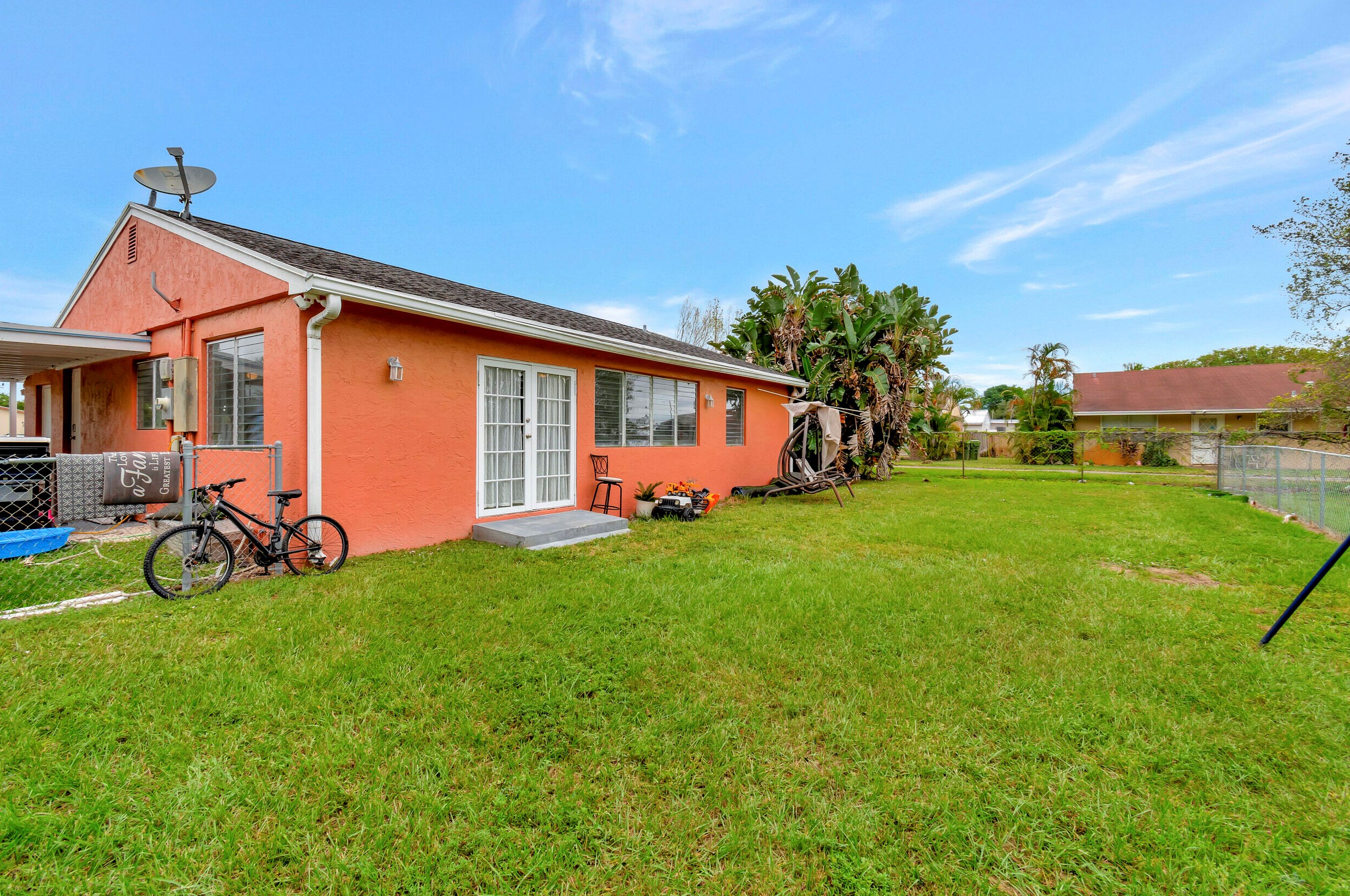 3856 7th Ave, Lake Worth FL  33461-2826 exterior