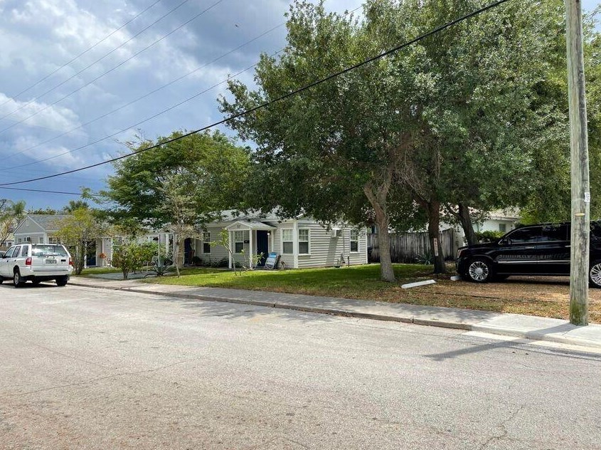 717 8th St, Lake Worth FL  exterior