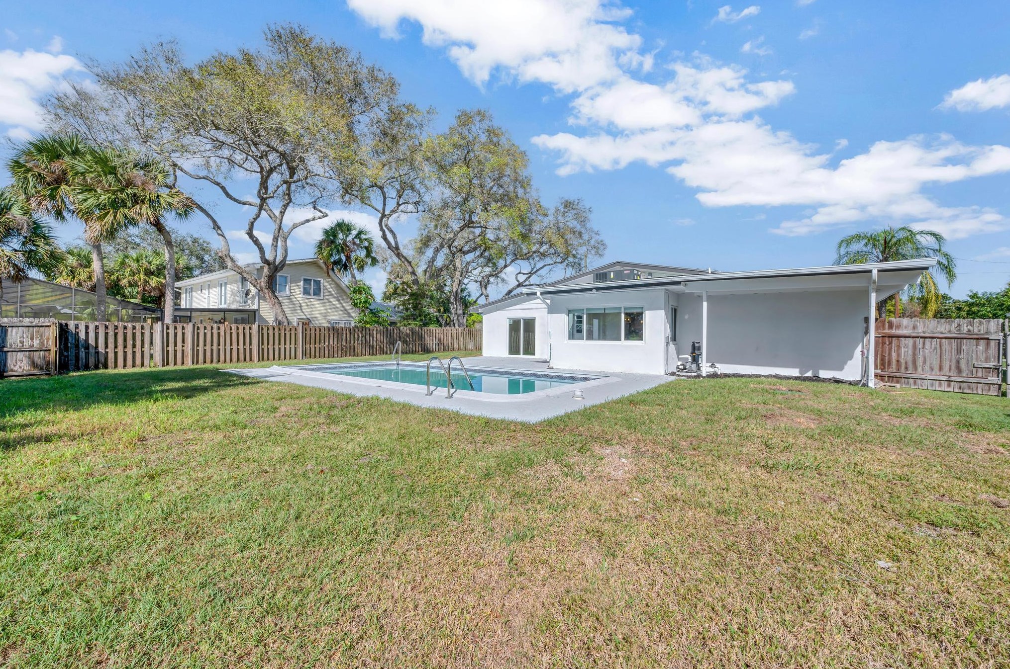 7603 Santa Rosa Pkwy, Fort Pierce FL  34951-1751 exterior