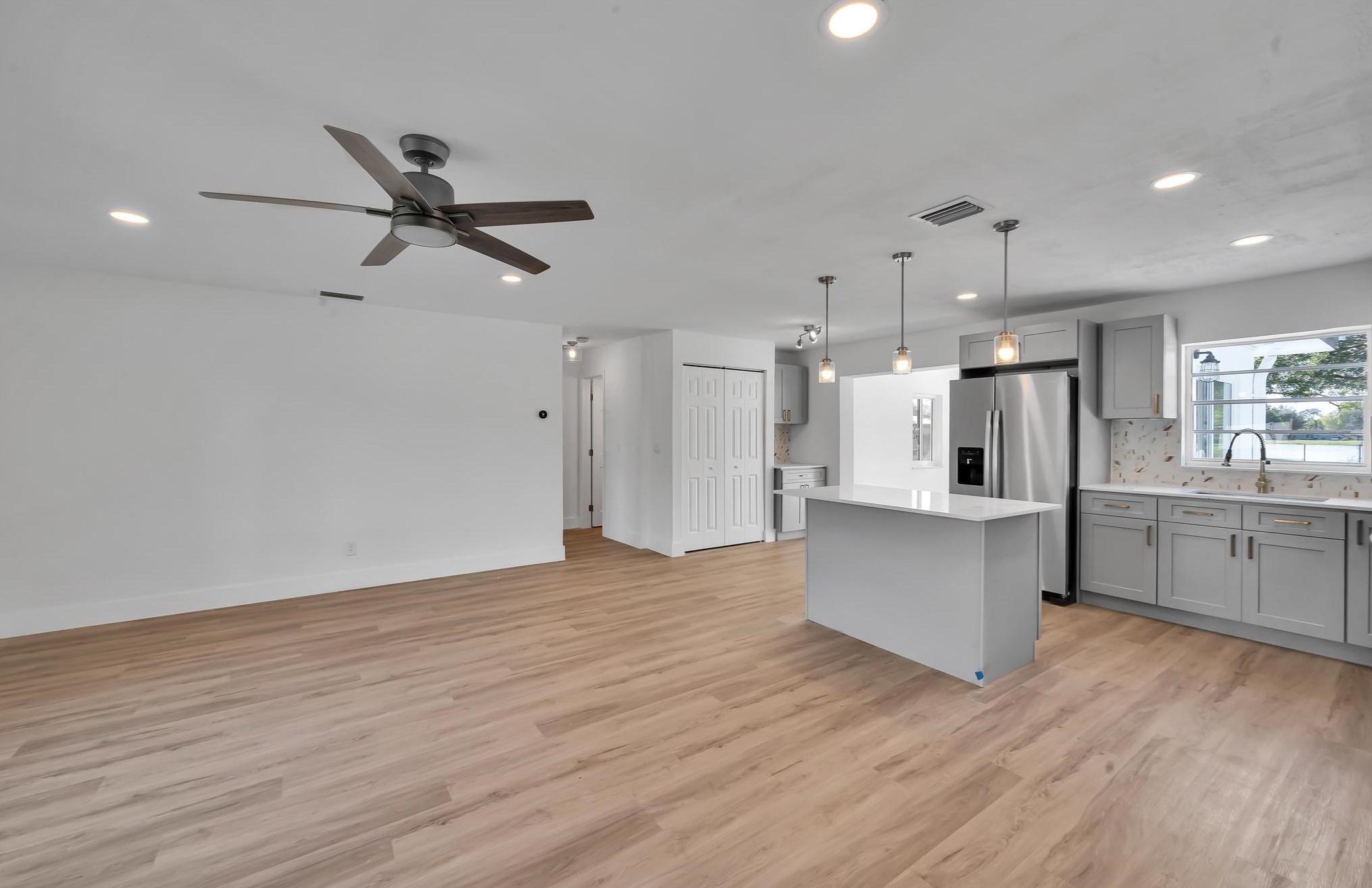 7603 Santa Rosa Pkwy, Fort Pierce FL  34951-1751 exterior