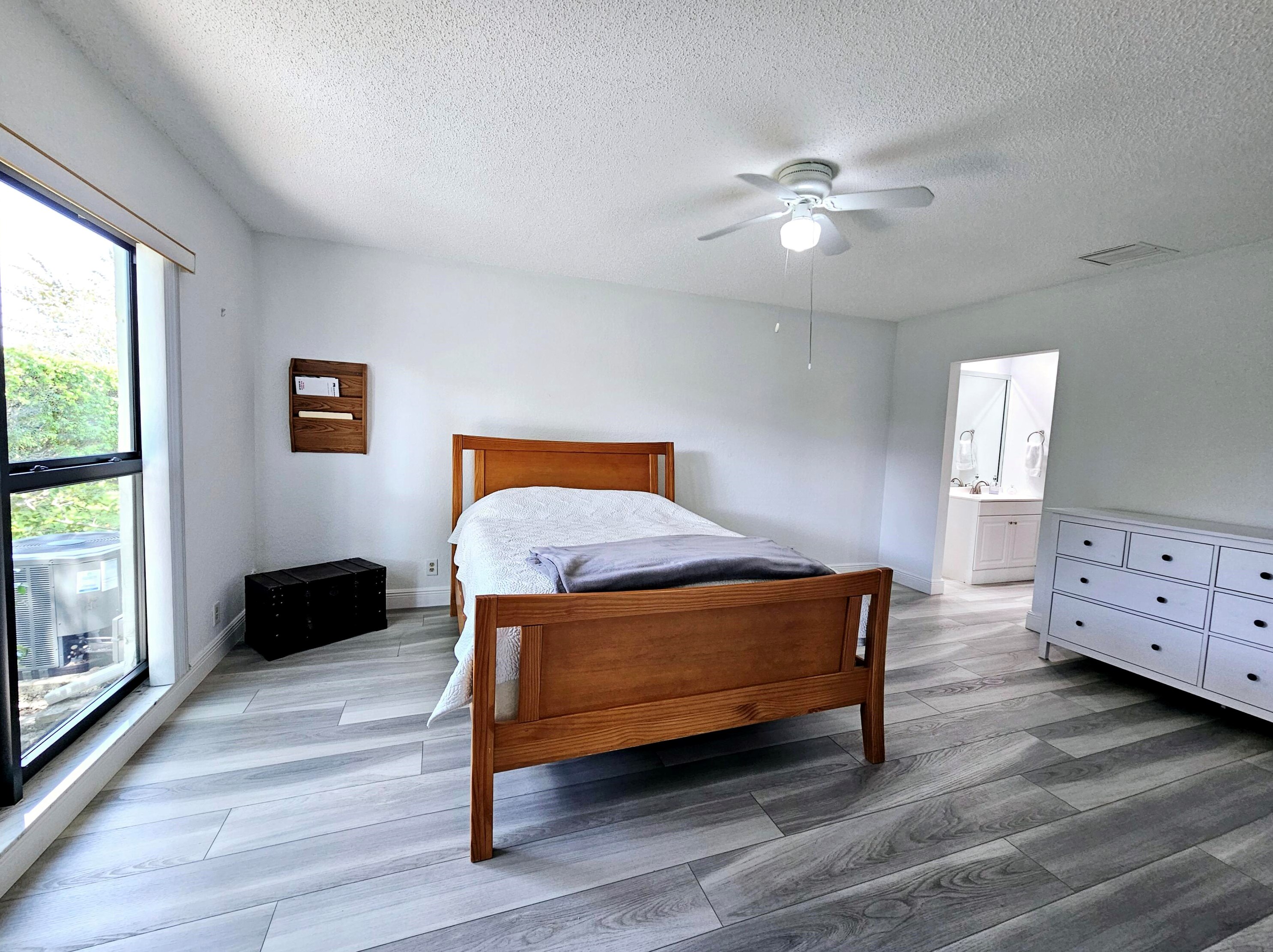 10976 Hidden Lk Pl, Boca Raton FL 33498-1676 exterior