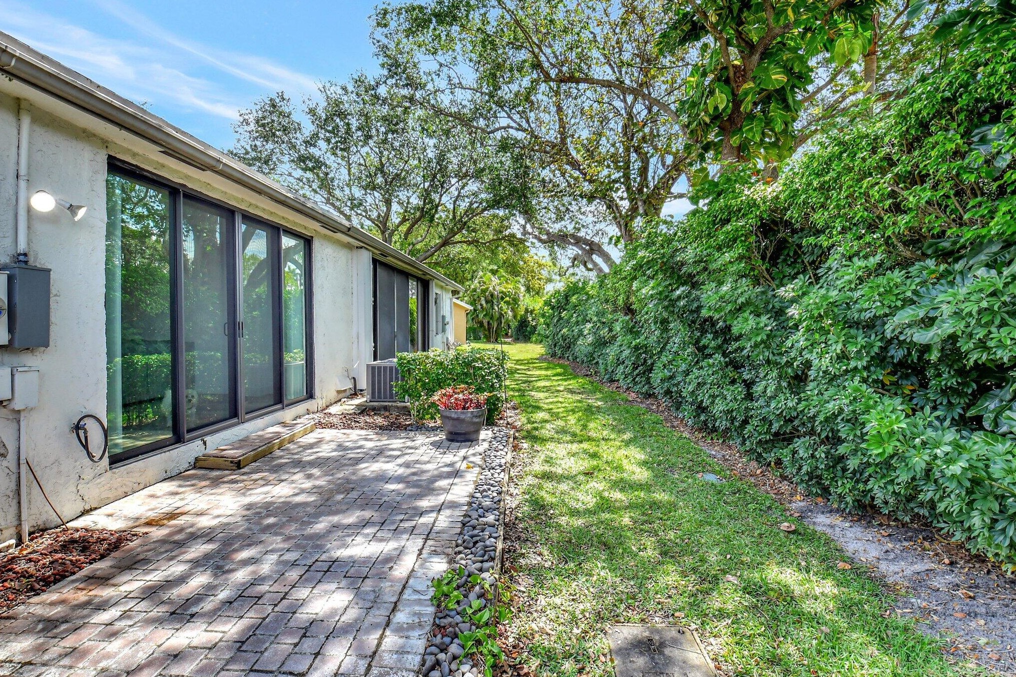 10976 Hidden Lk Pl, Boca Raton FL 33498-1676 exterior