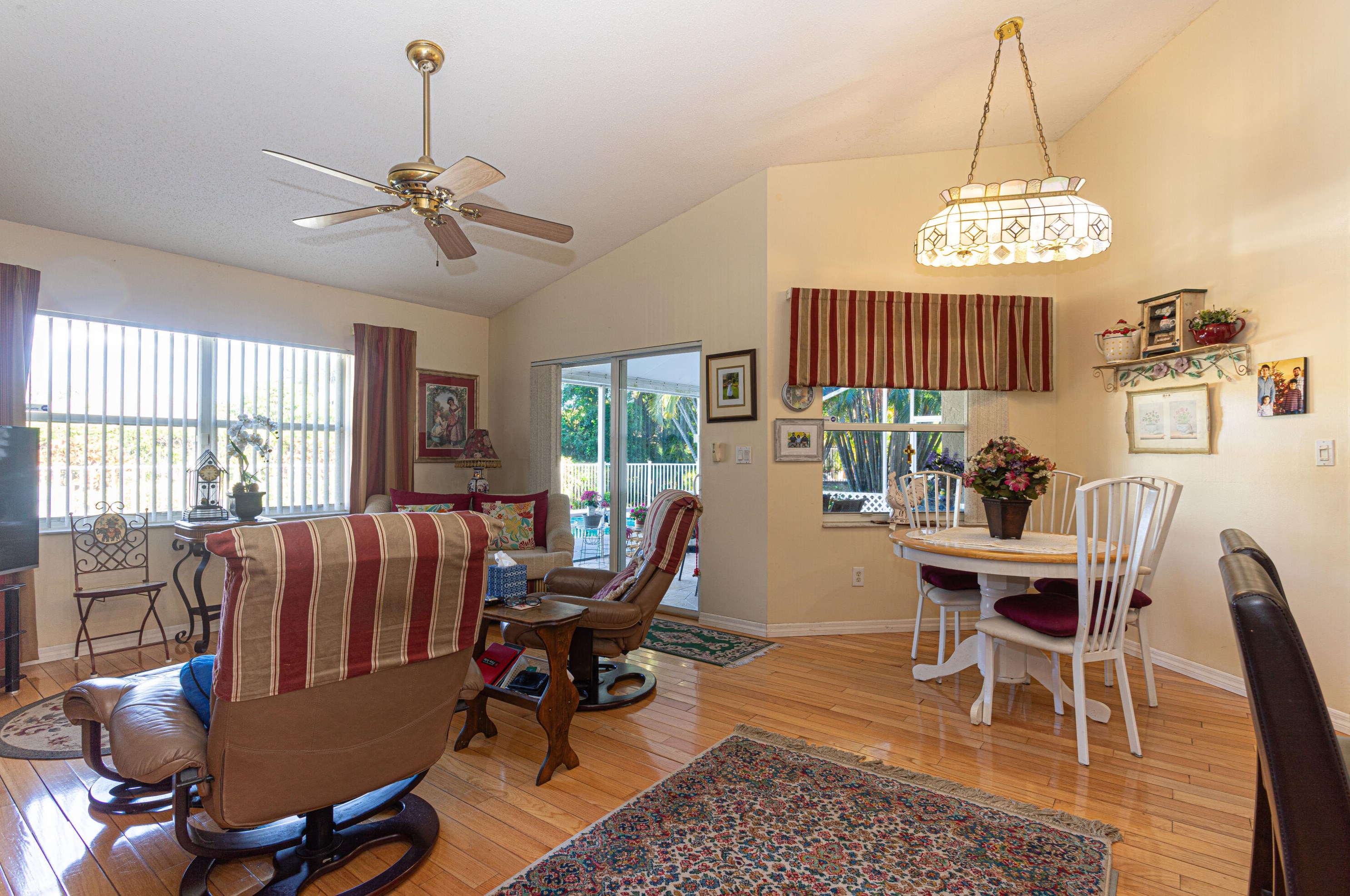 10909 Paso Fino Dr, Lake Worth FL 33449-8010 exterior