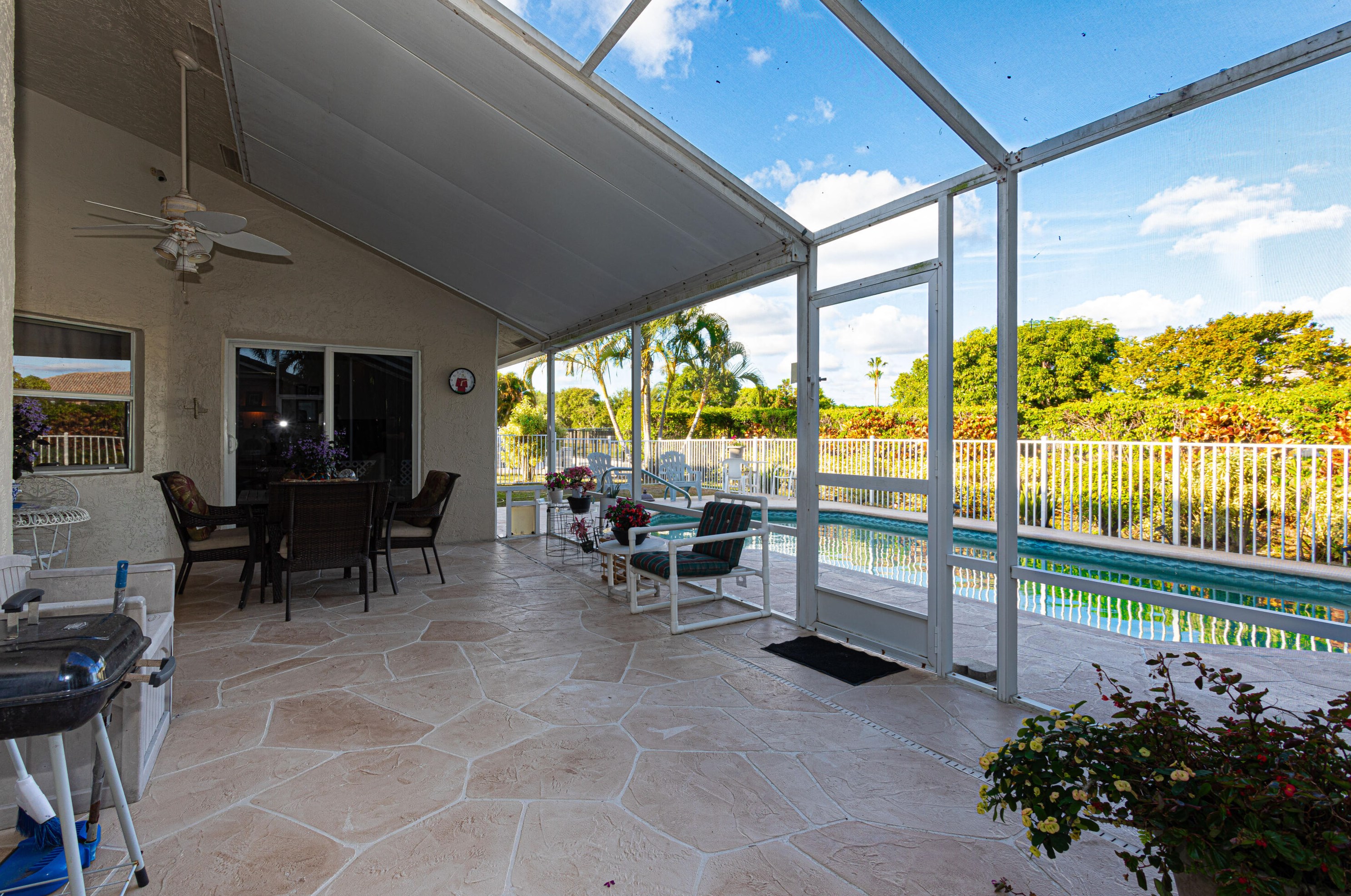 10909 Paso Fino Dr, Lake Worth FL 33449-8010 exterior