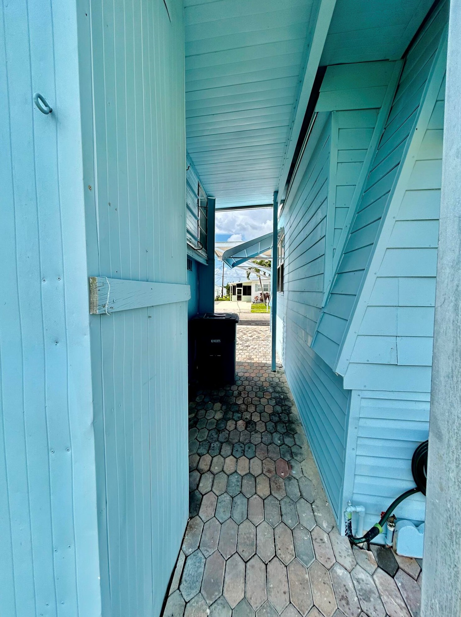 4375 Mockingbird Dr, Boynton Beach FL 33436-2635 exterior