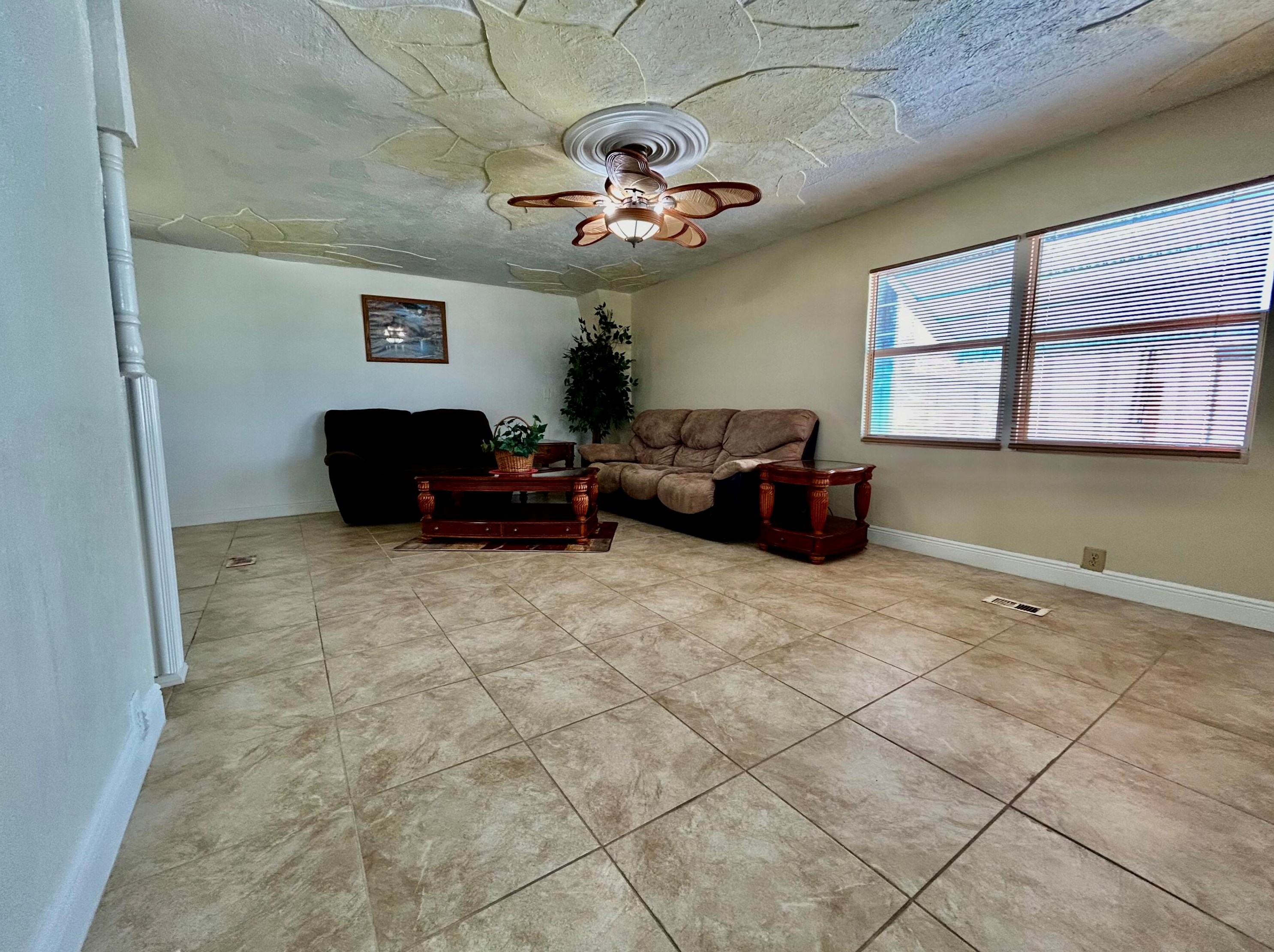 4375 Mockingbird Dr, Boynton Beach FL 33436-2635 exterior