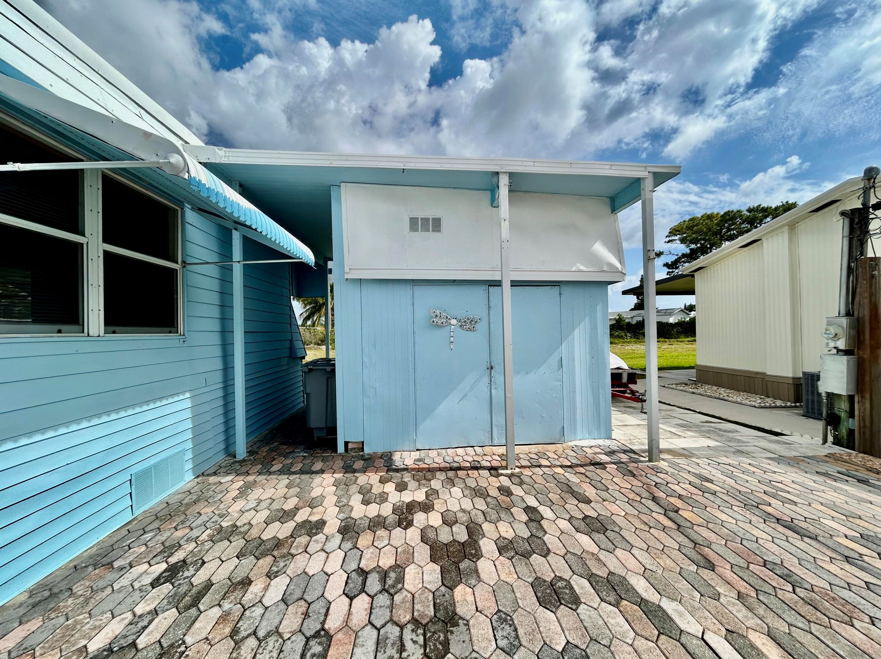 4375 Mockingbird Dr, Boynton Beach FL 33436-2635 exterior