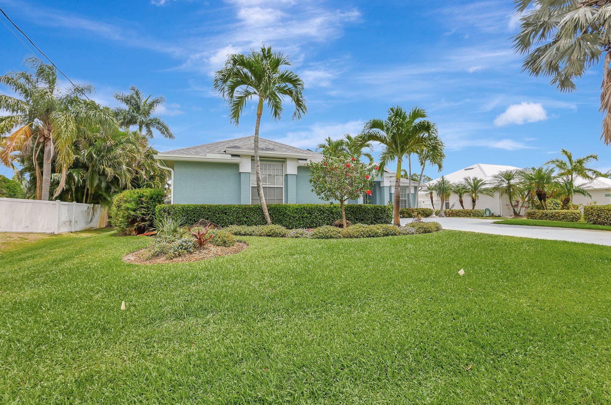 753 Essex Dr, Fort Pierce FL 34984-5216 exterior