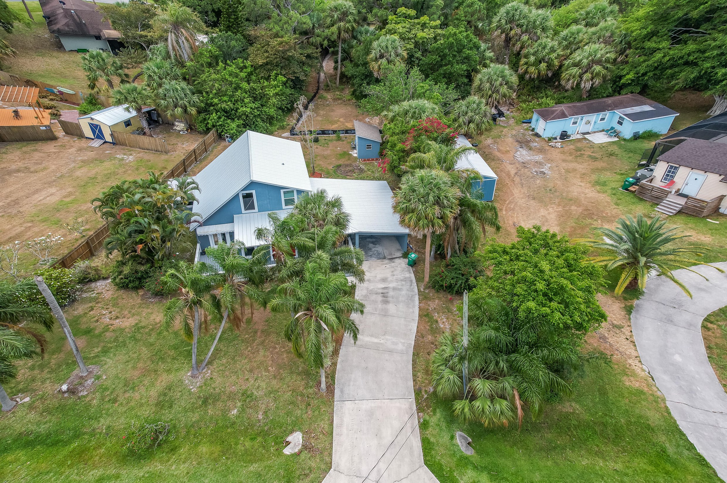 5605 Spruce Dr, Fort Pierce FL  34982-3872 exterior