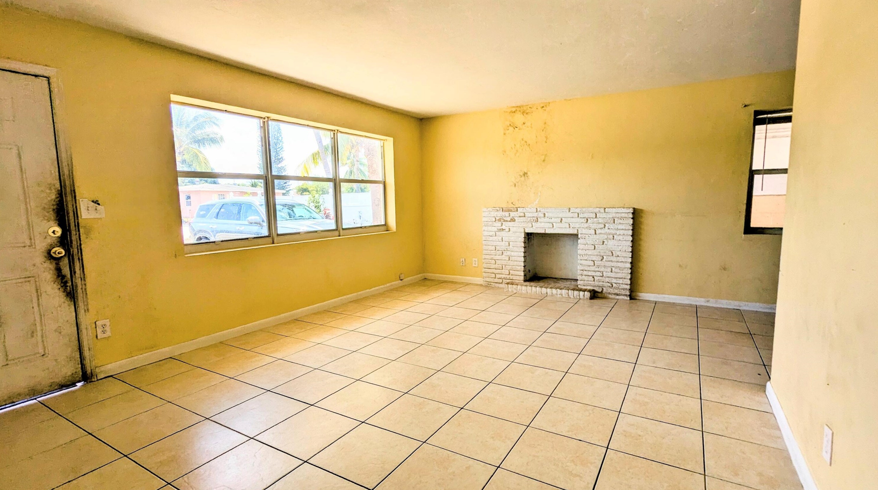 639 Aspen Rd, West Palm Beach FL  33409-6101 exterior