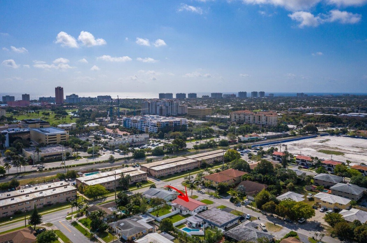 209 6th St, Boca Raton FL  33432-5935 exterior