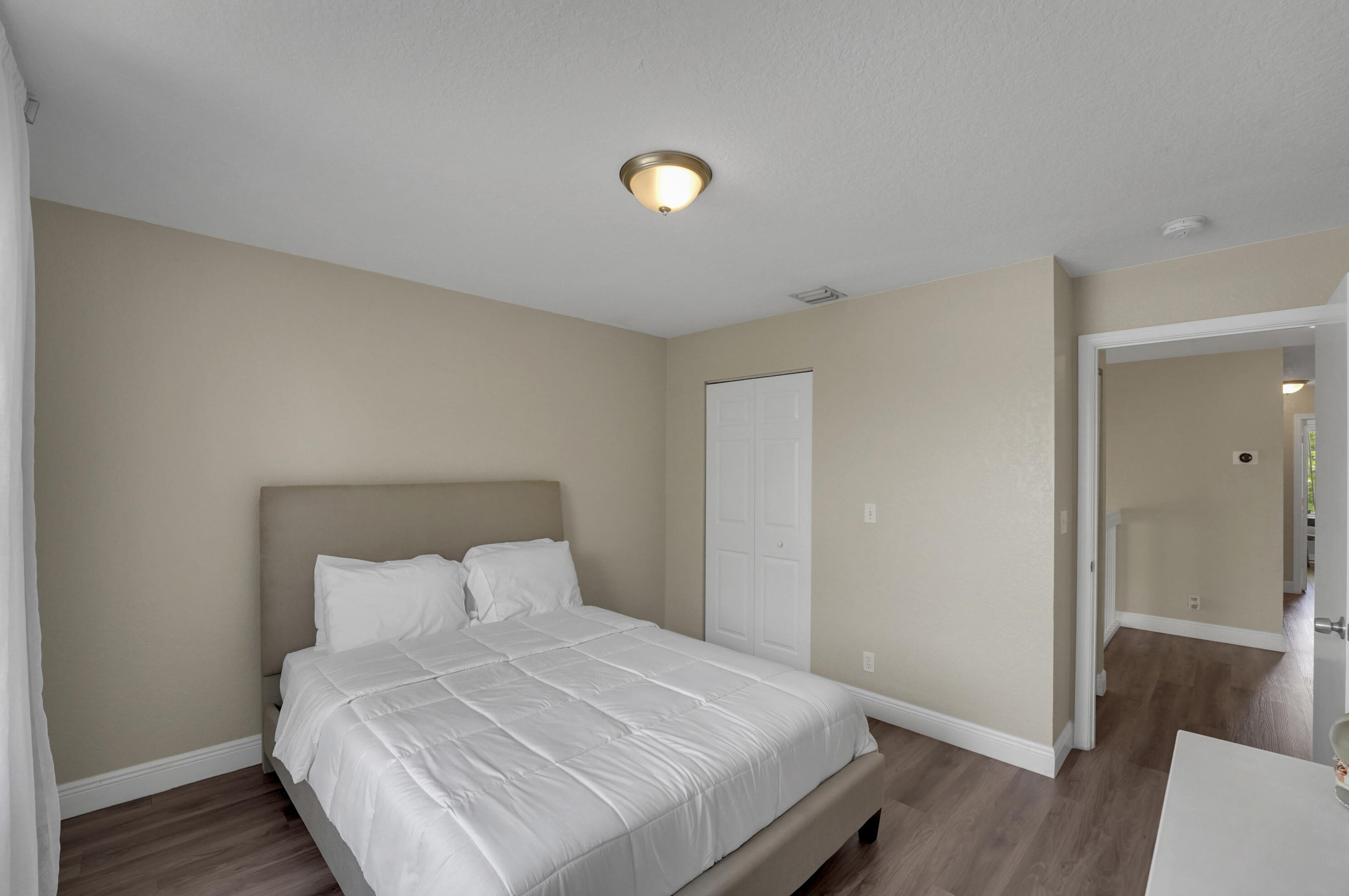 1924 149th Ave, Hollywood FL  33027-4339 exterior