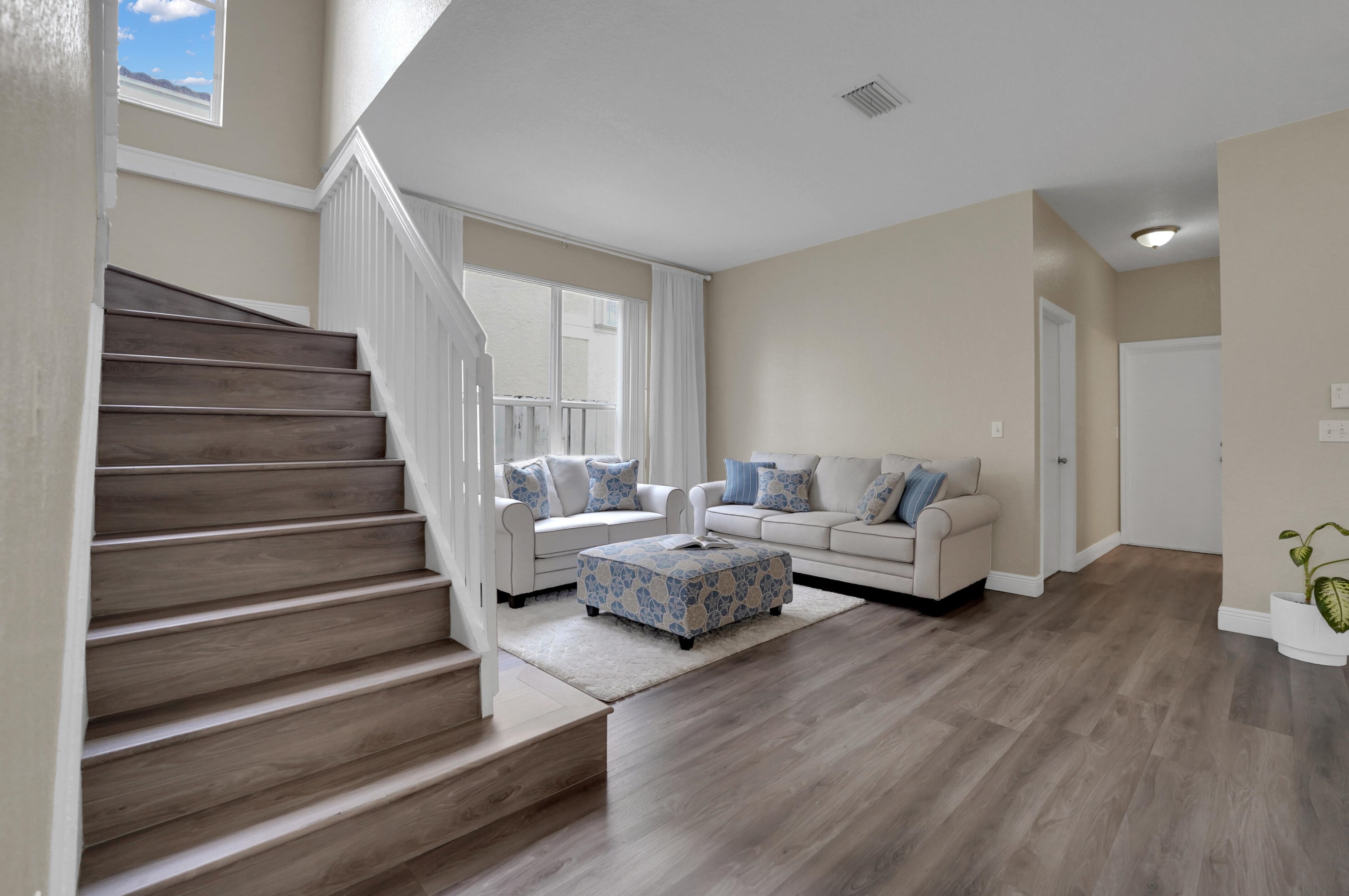 1924 149th Ave, Hollywood FL  33027-4339 exterior