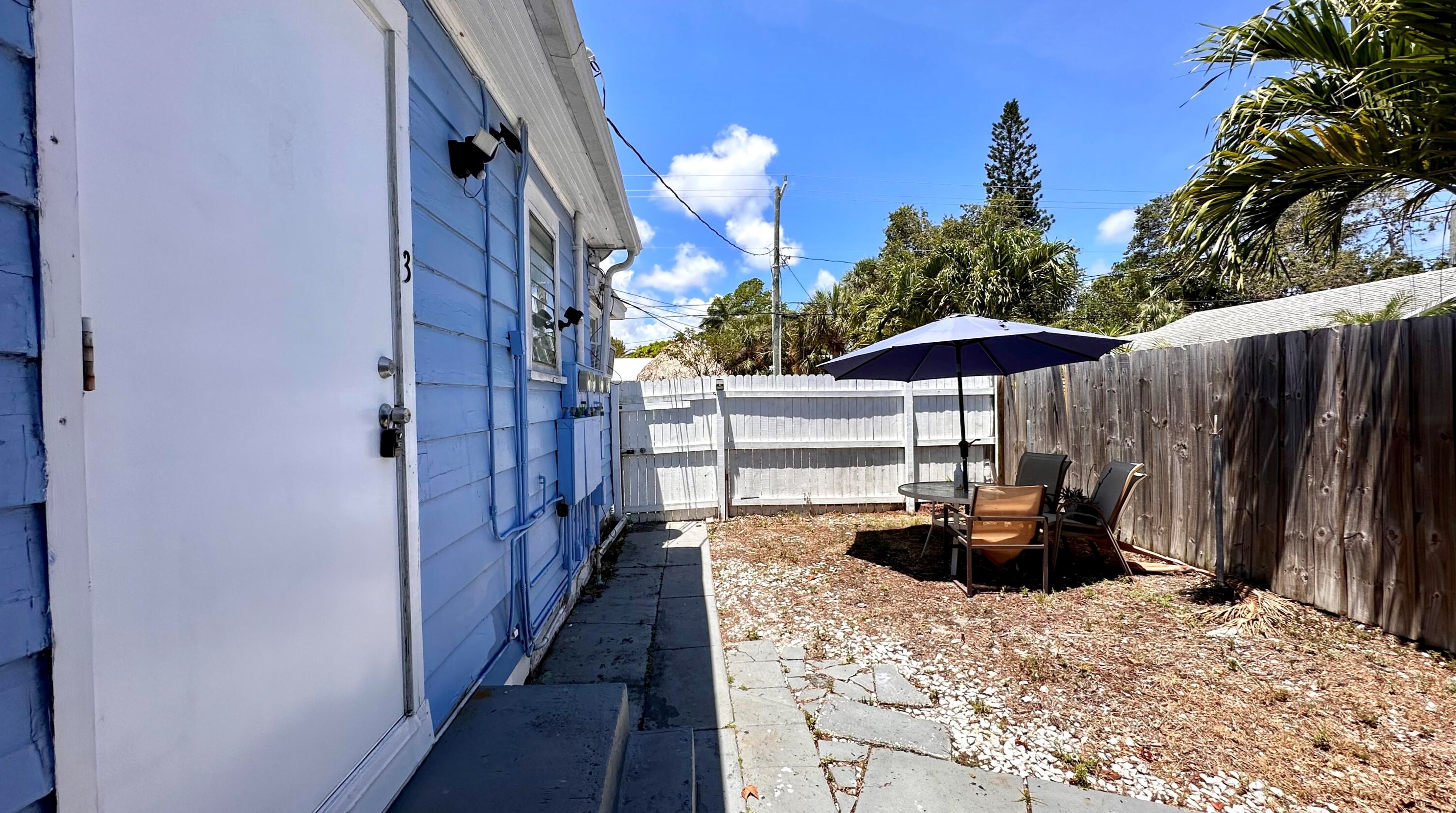713 Federal Hwy, Lake Worth FL  33460-2652 exterior