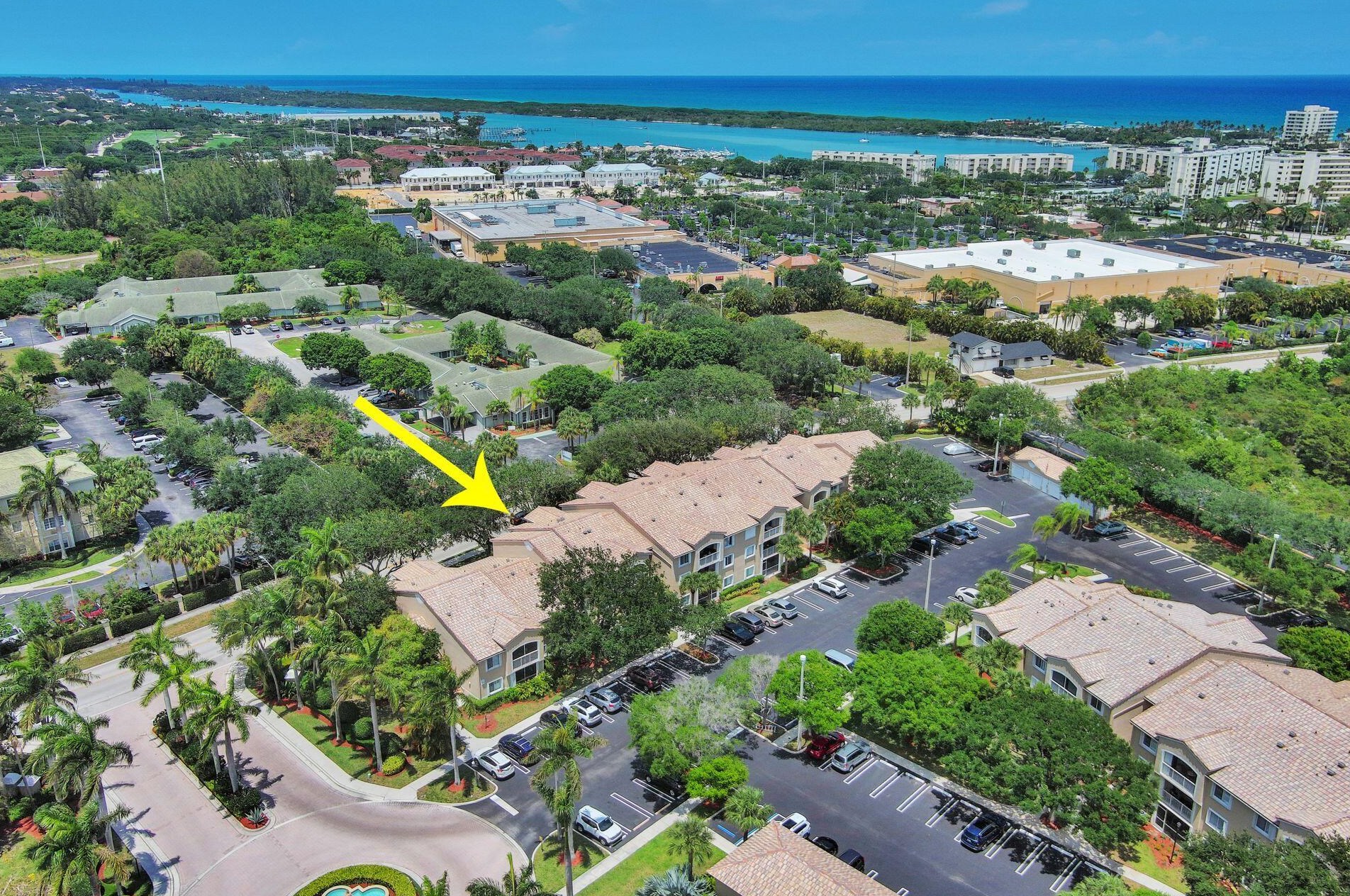 236 Village Blvd, Jupiter FL  33469-2396 exterior