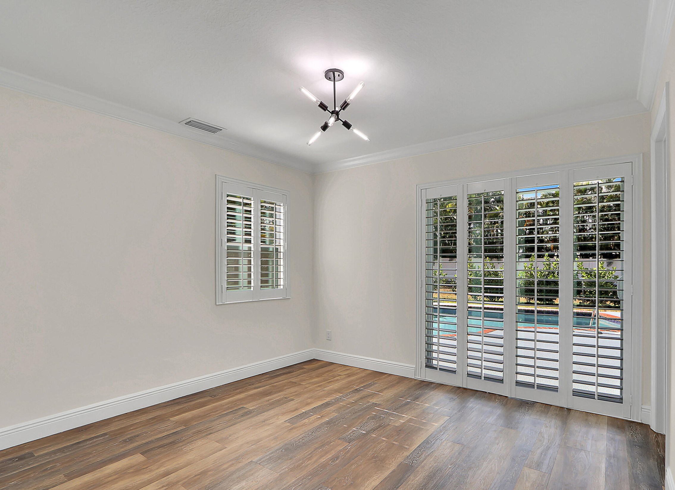 1054 12th Ter, Stuart FL  34994-9604 exterior