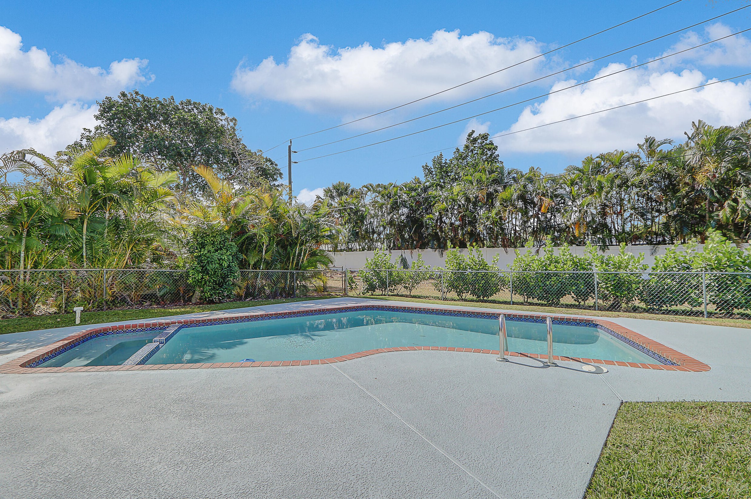 1054 12th Ter, Stuart FL  34994-9604 exterior