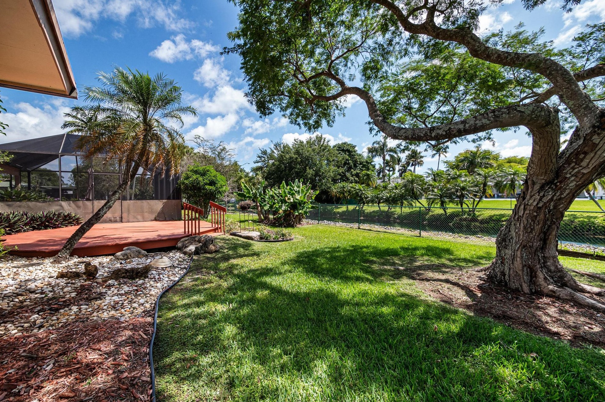 15405 77 Ct, Miami FL 33157-2340 exterior