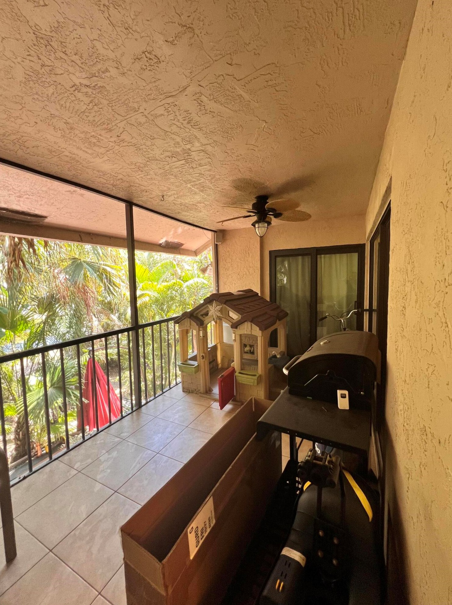 5650 Coach House Cir, Boca Raton FL  33486-8604 exterior