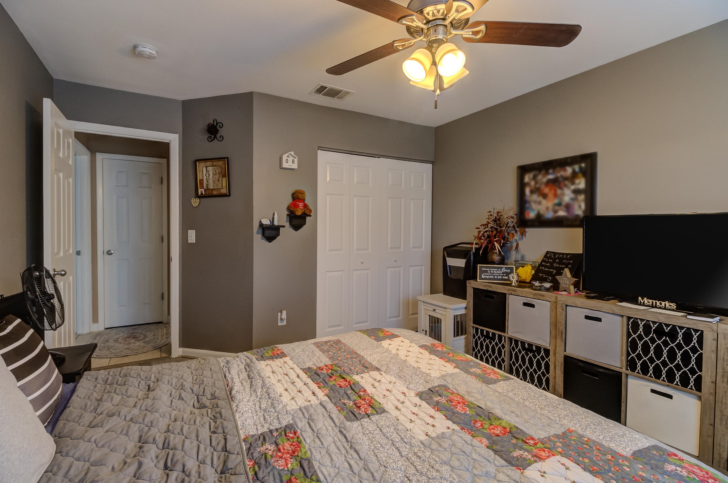 702 Bridgeport Dr, Fort Pierce FL 34953-6324 exterior