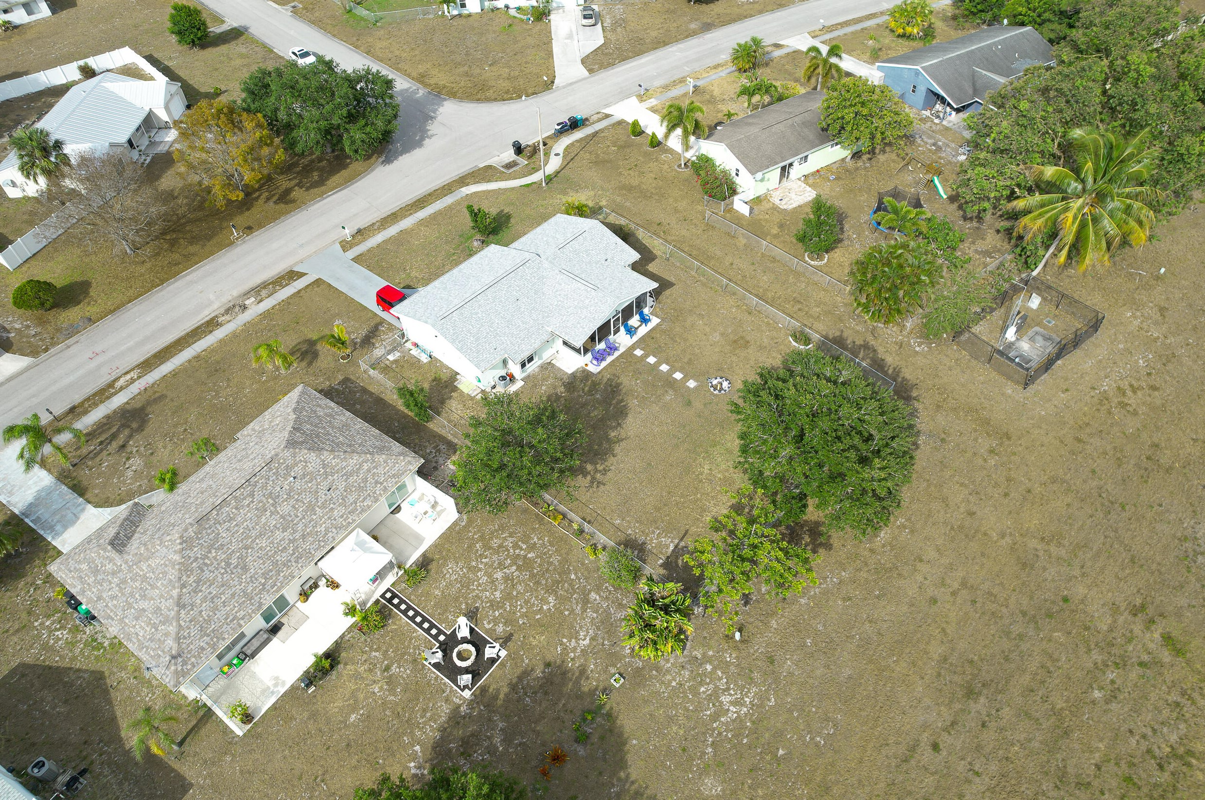 702 Bridgeport Dr, Fort Pierce FL 34953-6324 exterior