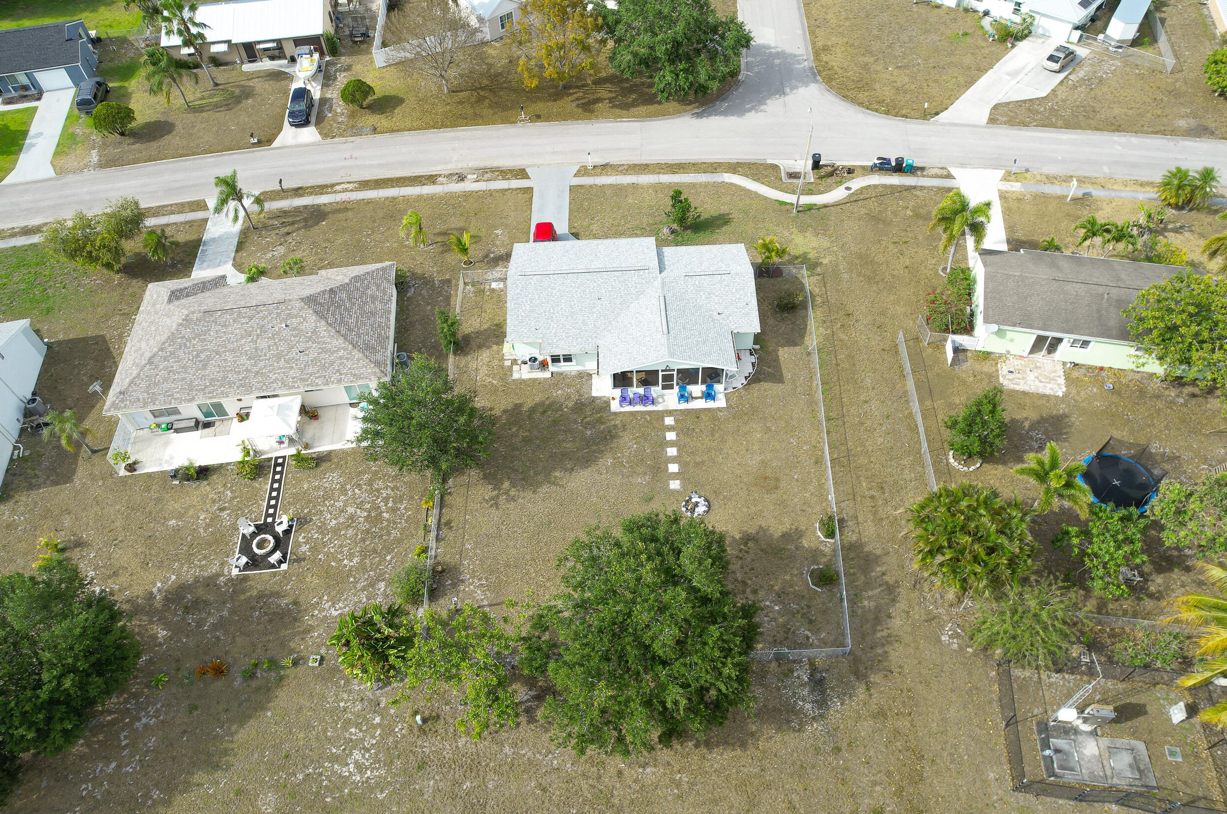 702 Bridgeport Dr, Fort Pierce FL 34953-6324 exterior