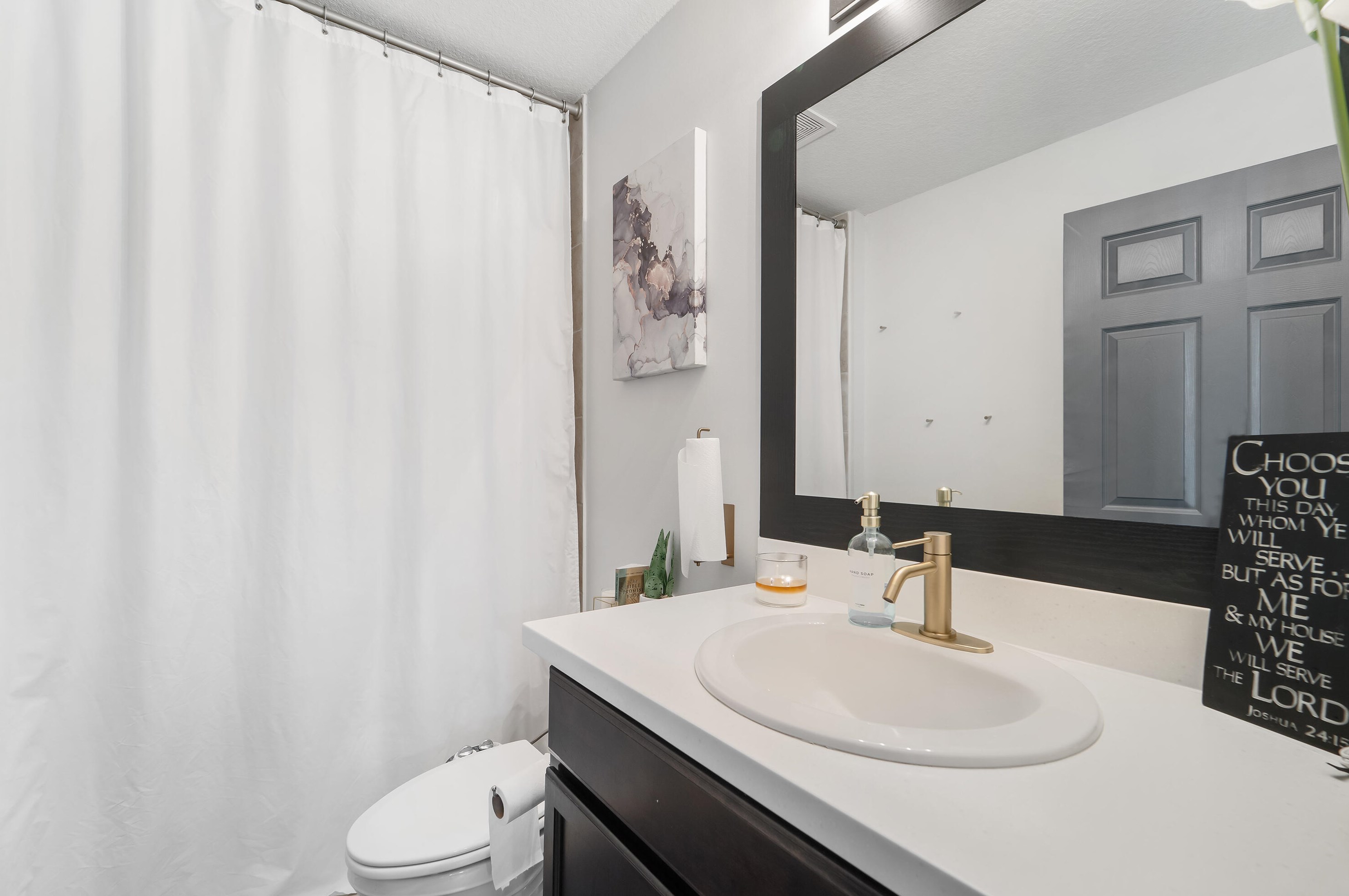 395 Whitmore Dr, Fort Pierce FL 34984-4529 exterior