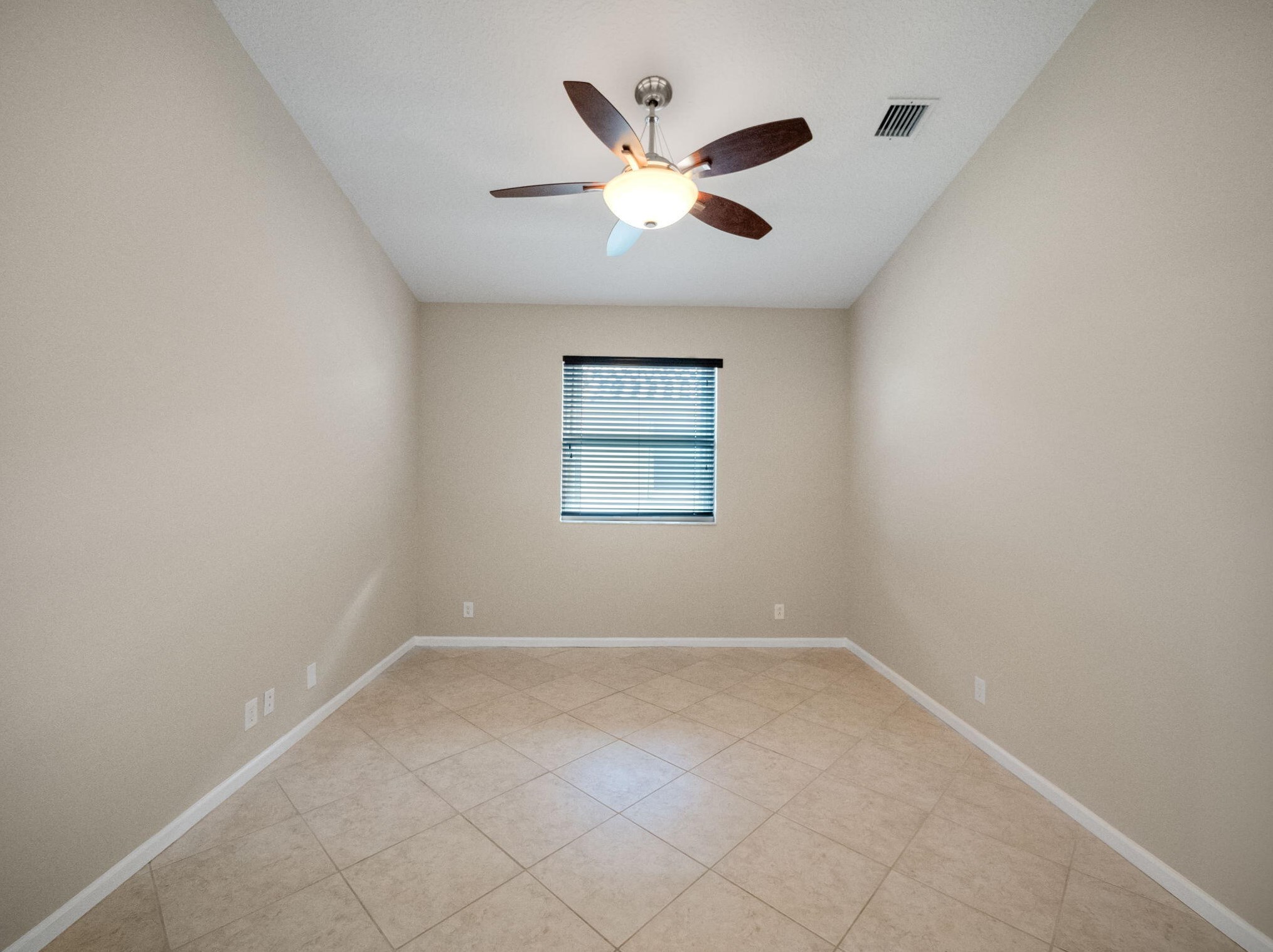 308 Shoreline Cir, Fort Pierce FL 34986-2913 exterior