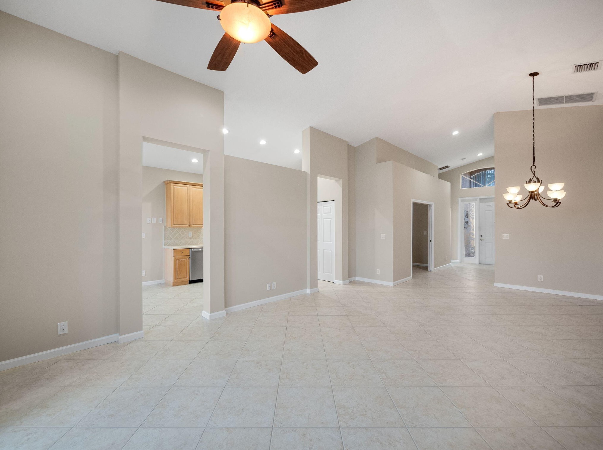 308 Shoreline Cir, Fort Pierce FL 34986-2913 exterior