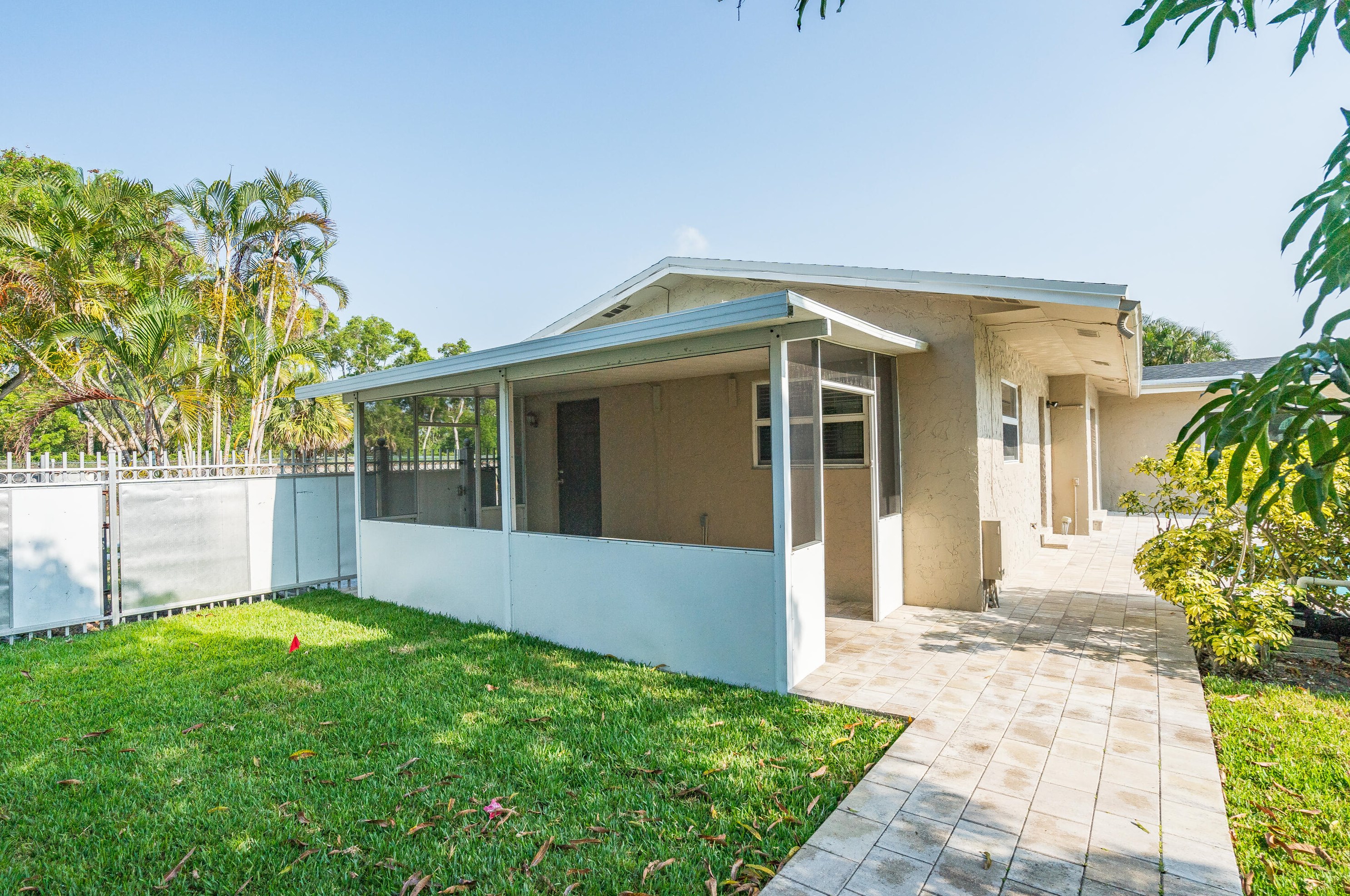 1798 9 St, Boca Raton FL 33486-6407 exterior