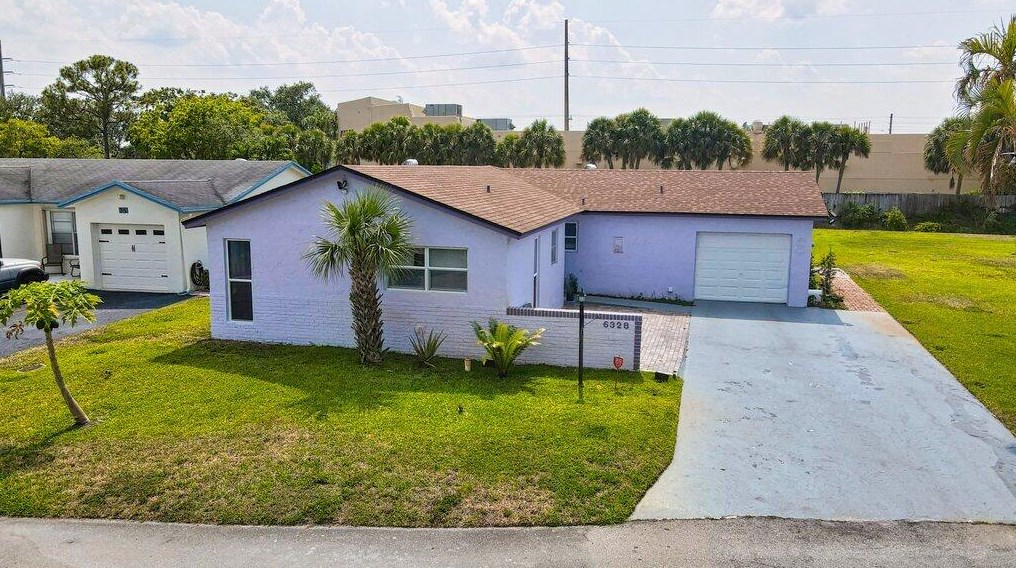6328 Summer Sky Ln, Lake Worth FL  33463-3815 exterior