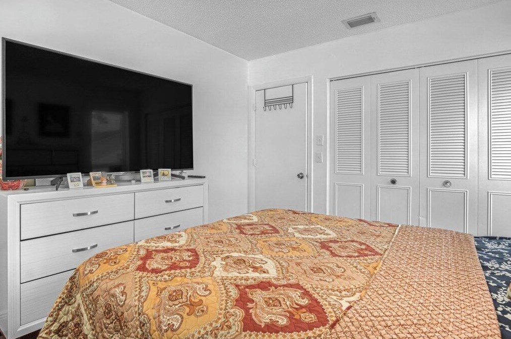 6328 Summer Sky Ln, Lake Worth FL  33463-3815 exterior