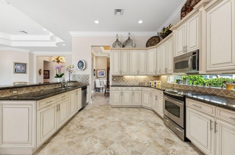 7330 Greenport Cv, Boynton Beach FL 33437-3988 exterior