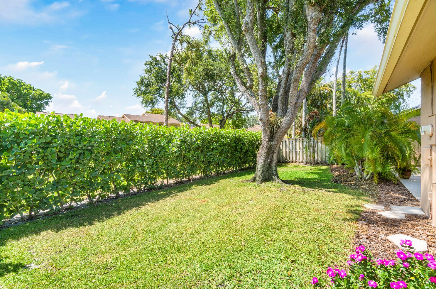 11838 Donlin Dr, West Palm Beach FL  33414-6238 exterior
