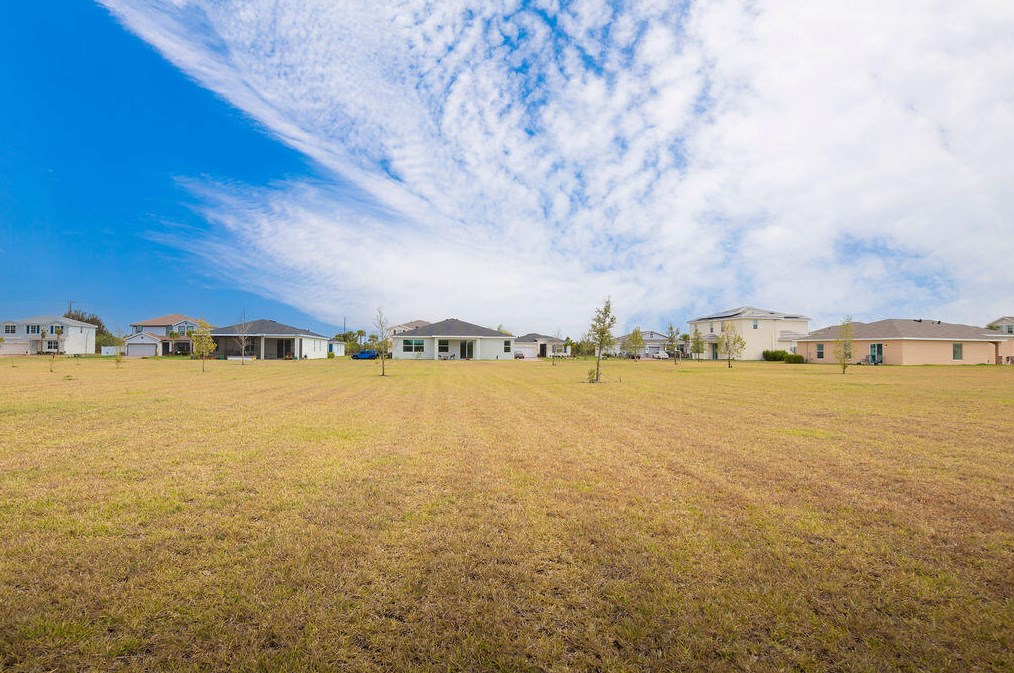 13382 Copper Creek Dr, Fort Pierce FL  34987-3023 exterior