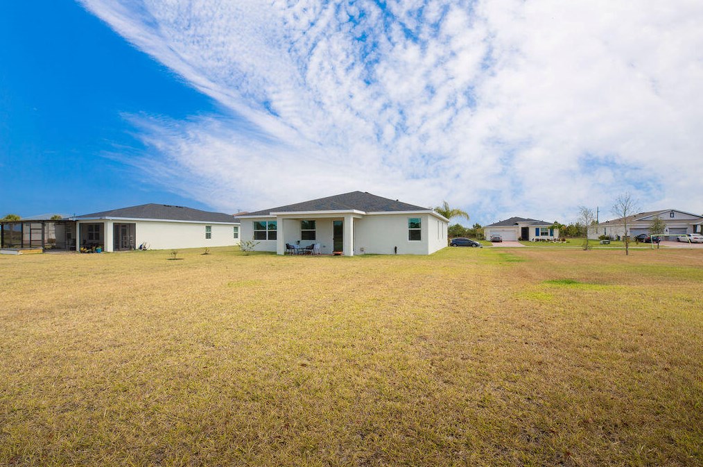 13382 Copper Creek Dr, Fort Pierce FL  34987-3023 exterior