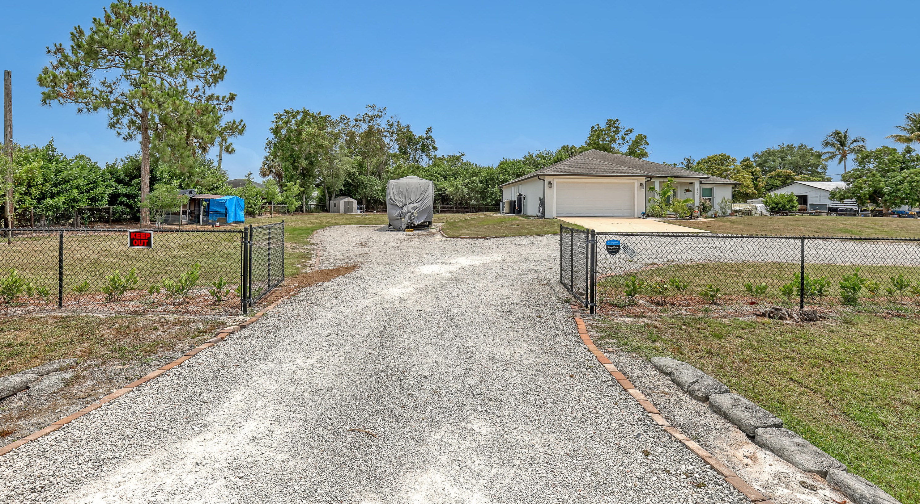 18936 Orange Grv Blvd, Town Of Loxahatchee Groves FL  33470-3550 exterior